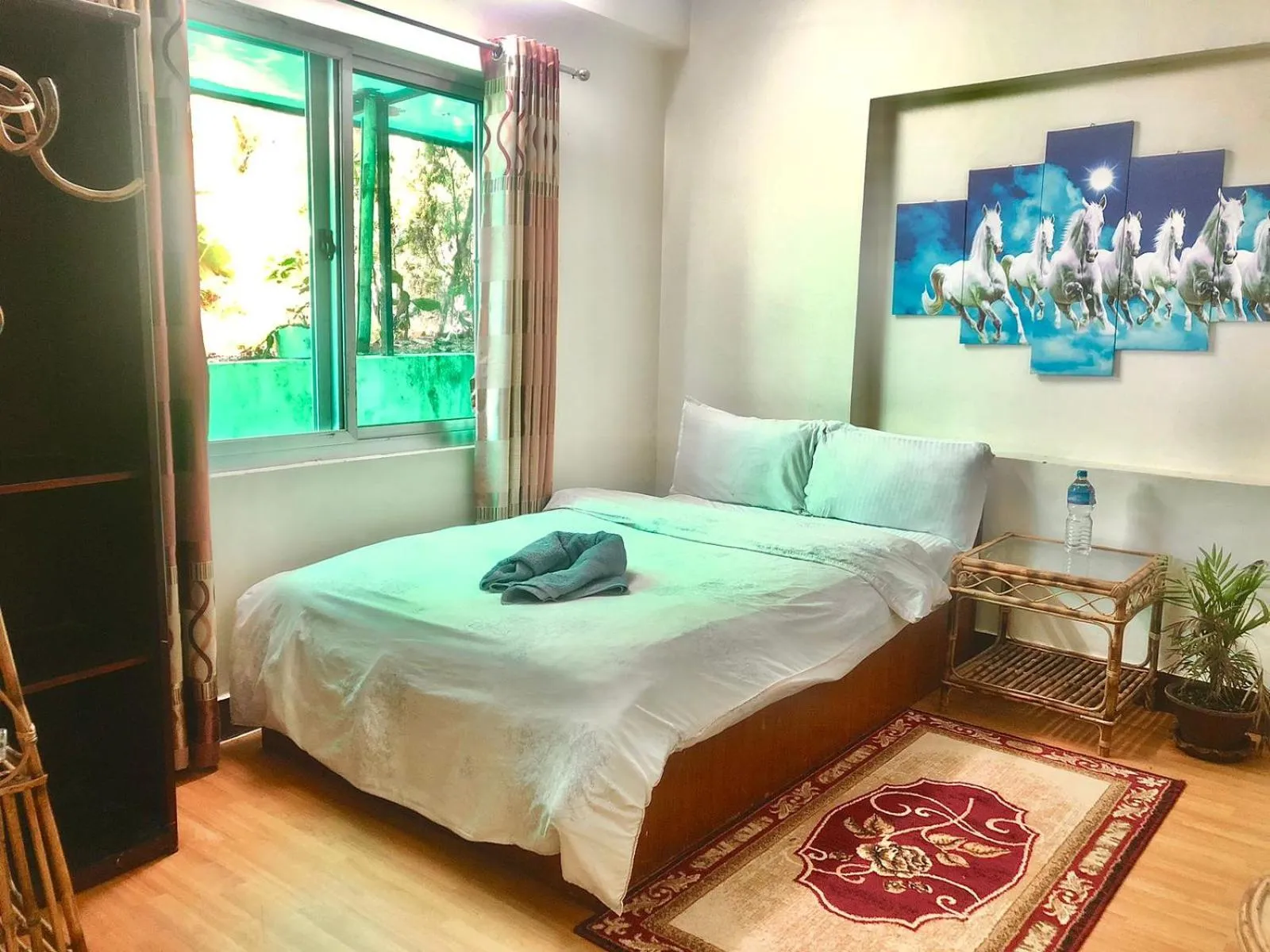 Photo of the whole room, Bed in Green Mandala Inn