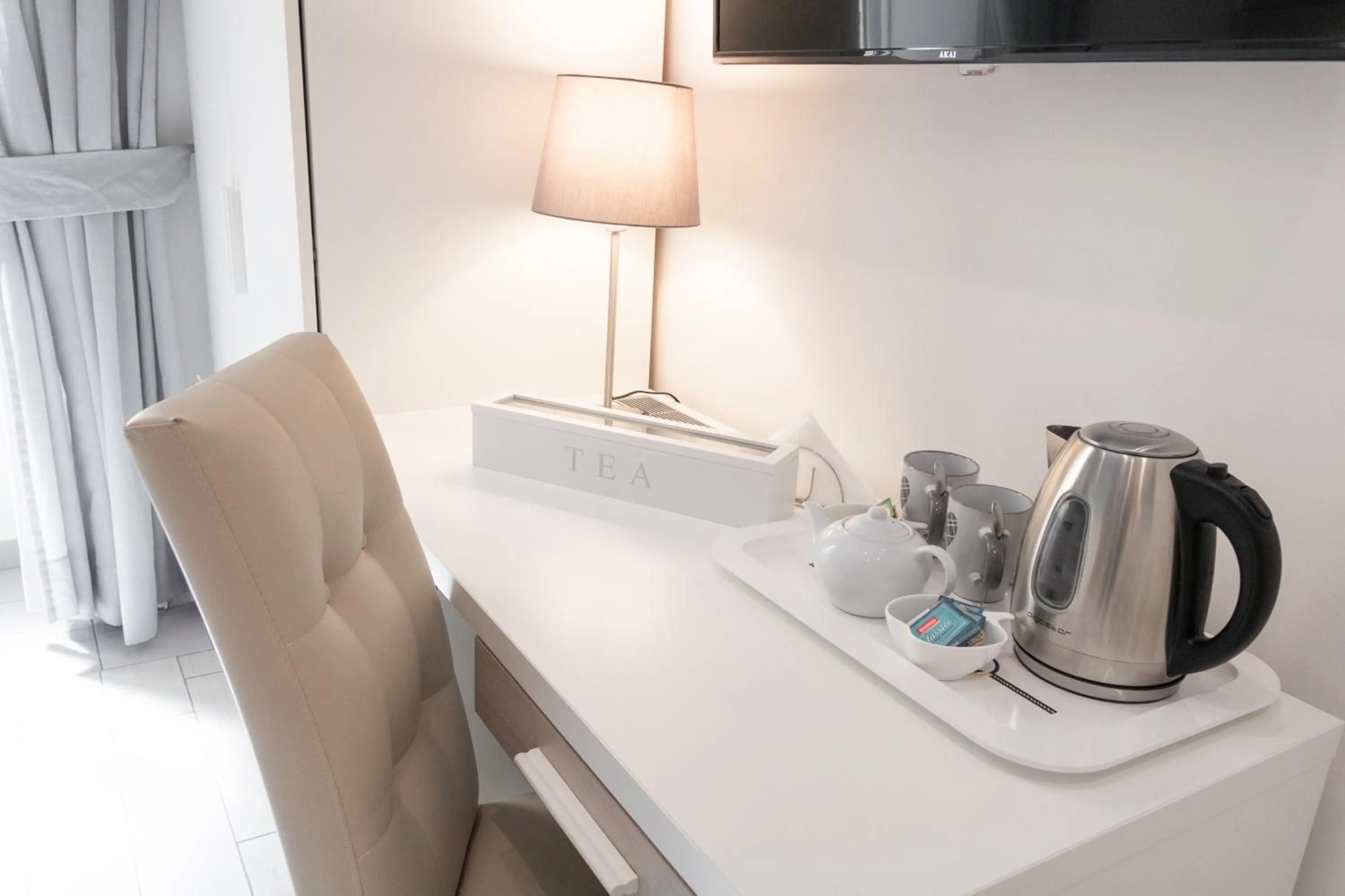 Coffee/tea facilities in New Gallery