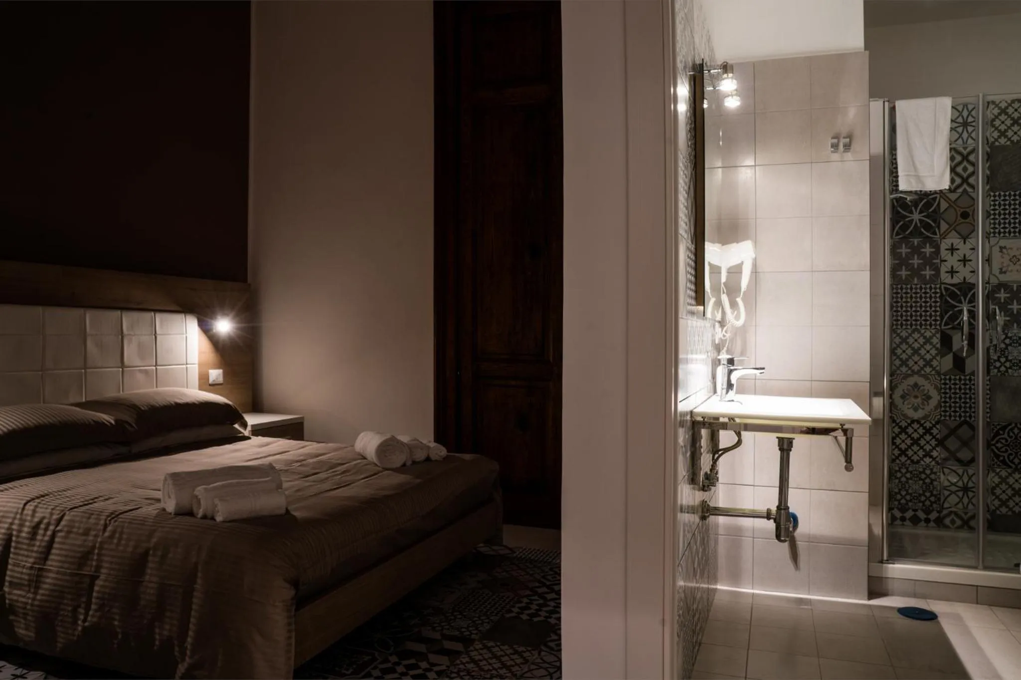 Shower, Bed in New Gallery