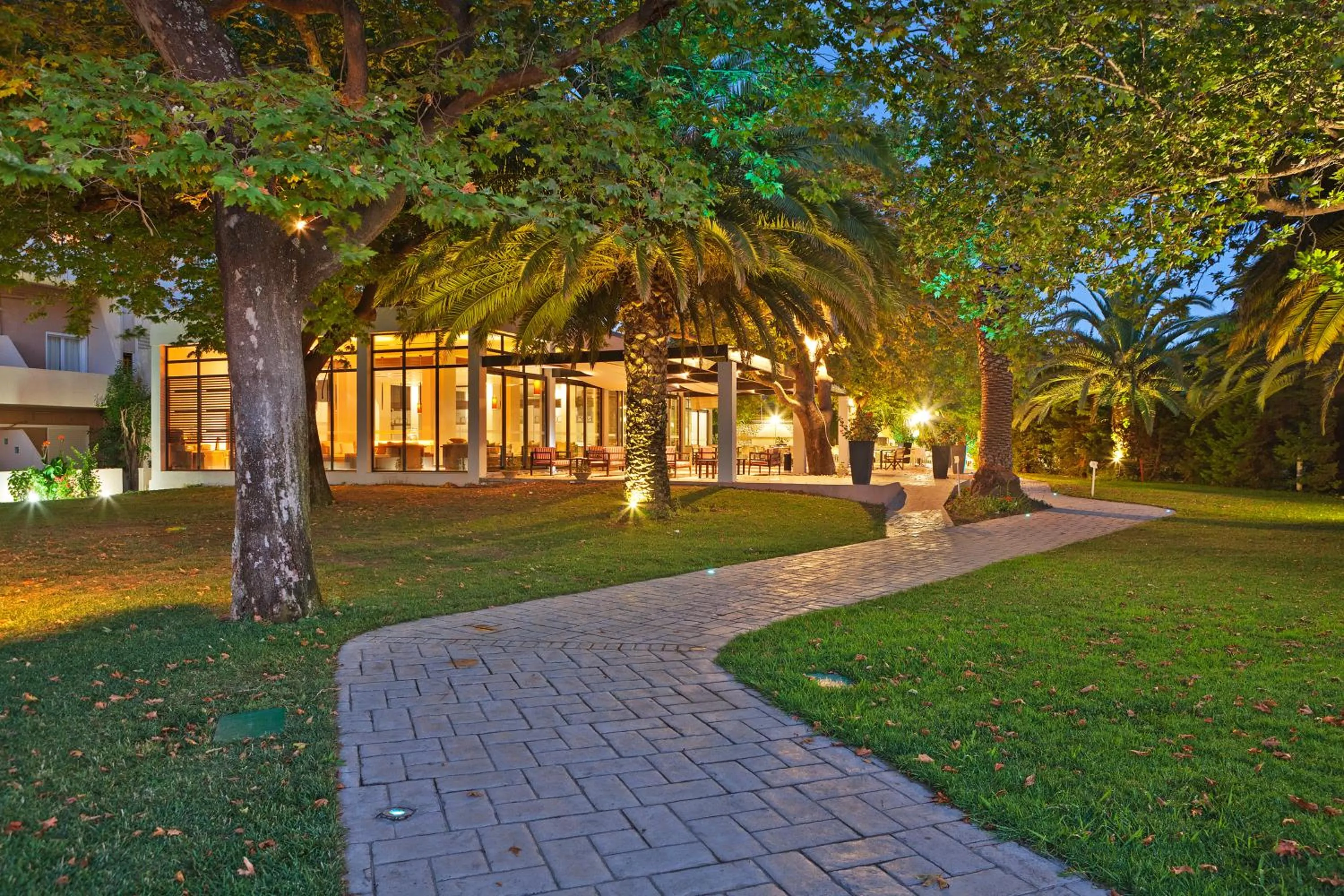 Garden in Long Beach Hotel & Resort