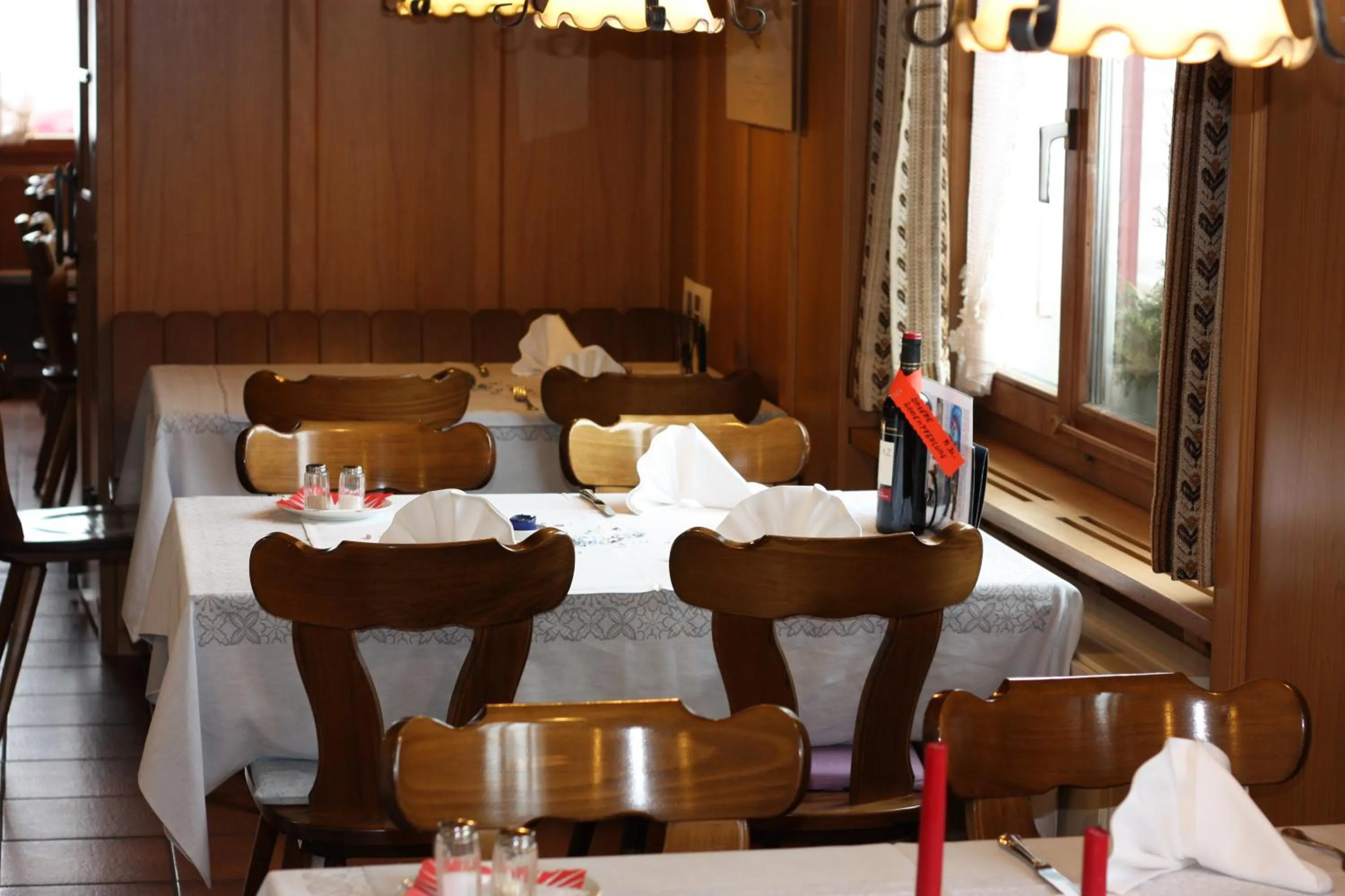 Restaurant/places to eat in Hotel Koi-Gartenteich