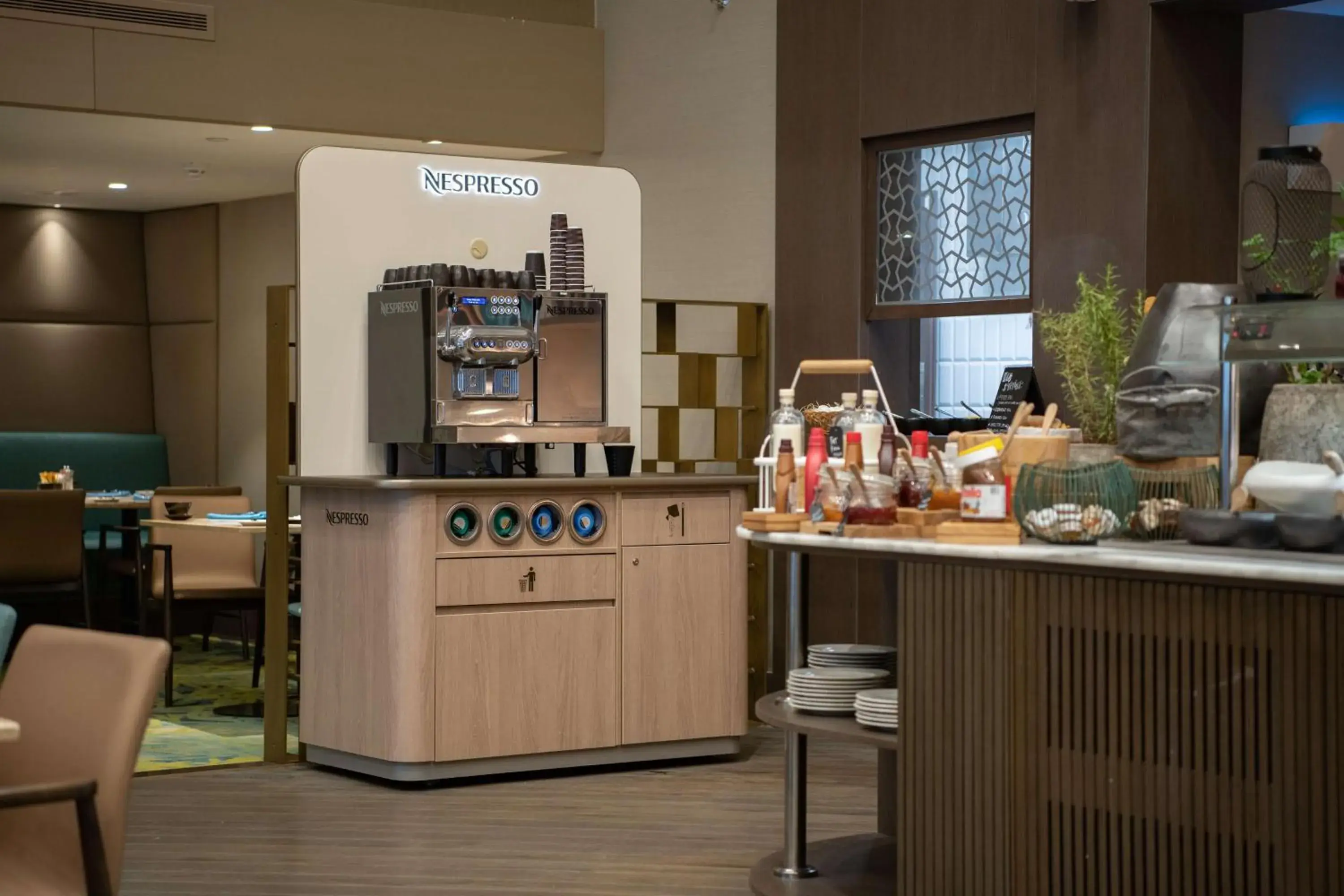 Restaurant/places to eat in Radisson Blu Hotel, Jeddah Corniche Restaurant/places to eat in Radisson Blu Hotel, Jeddah Corniche