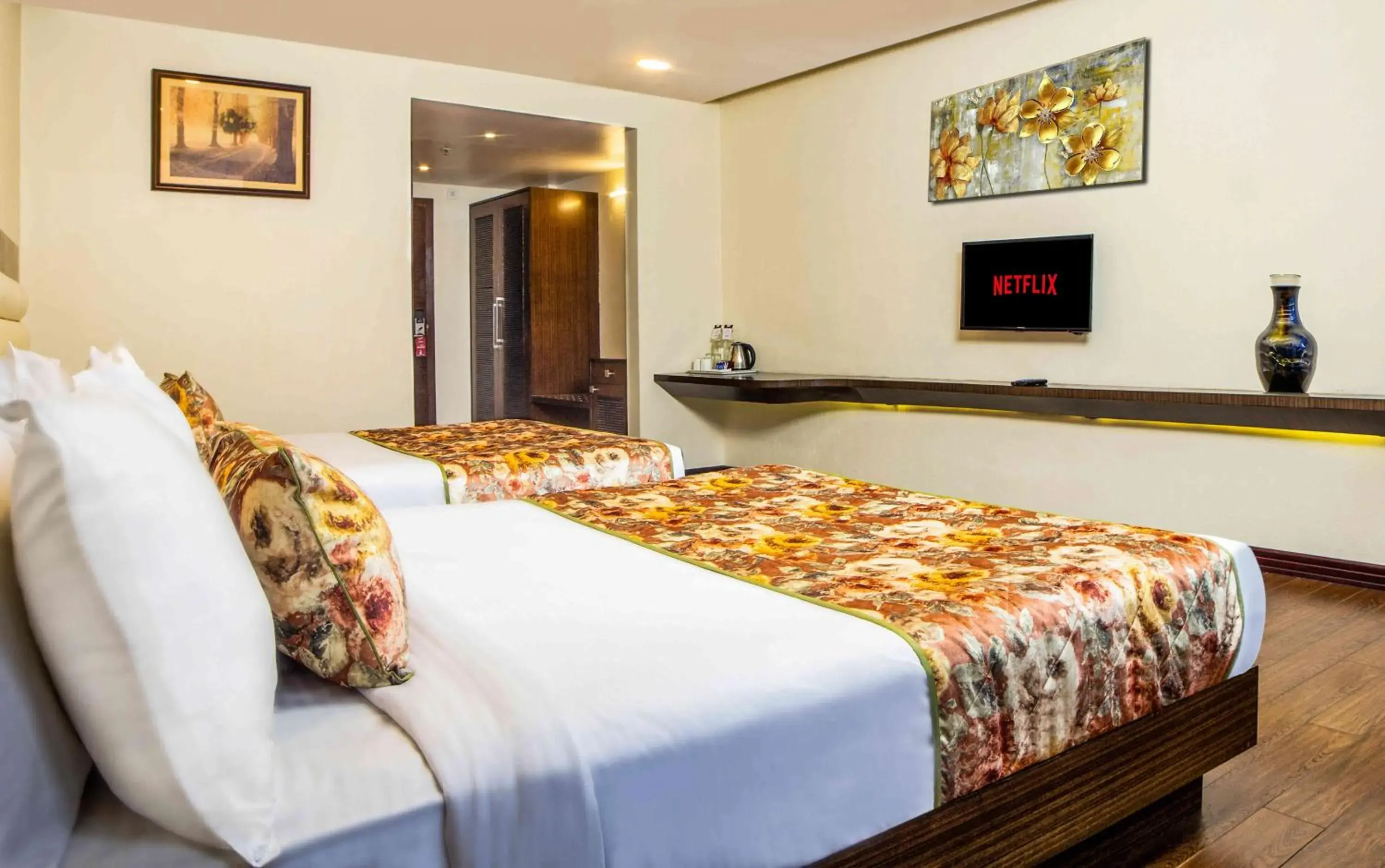 Bed in Summit Montana Suites & Spa at Mall Bed in Summit Montana Suites & Spa at Mall