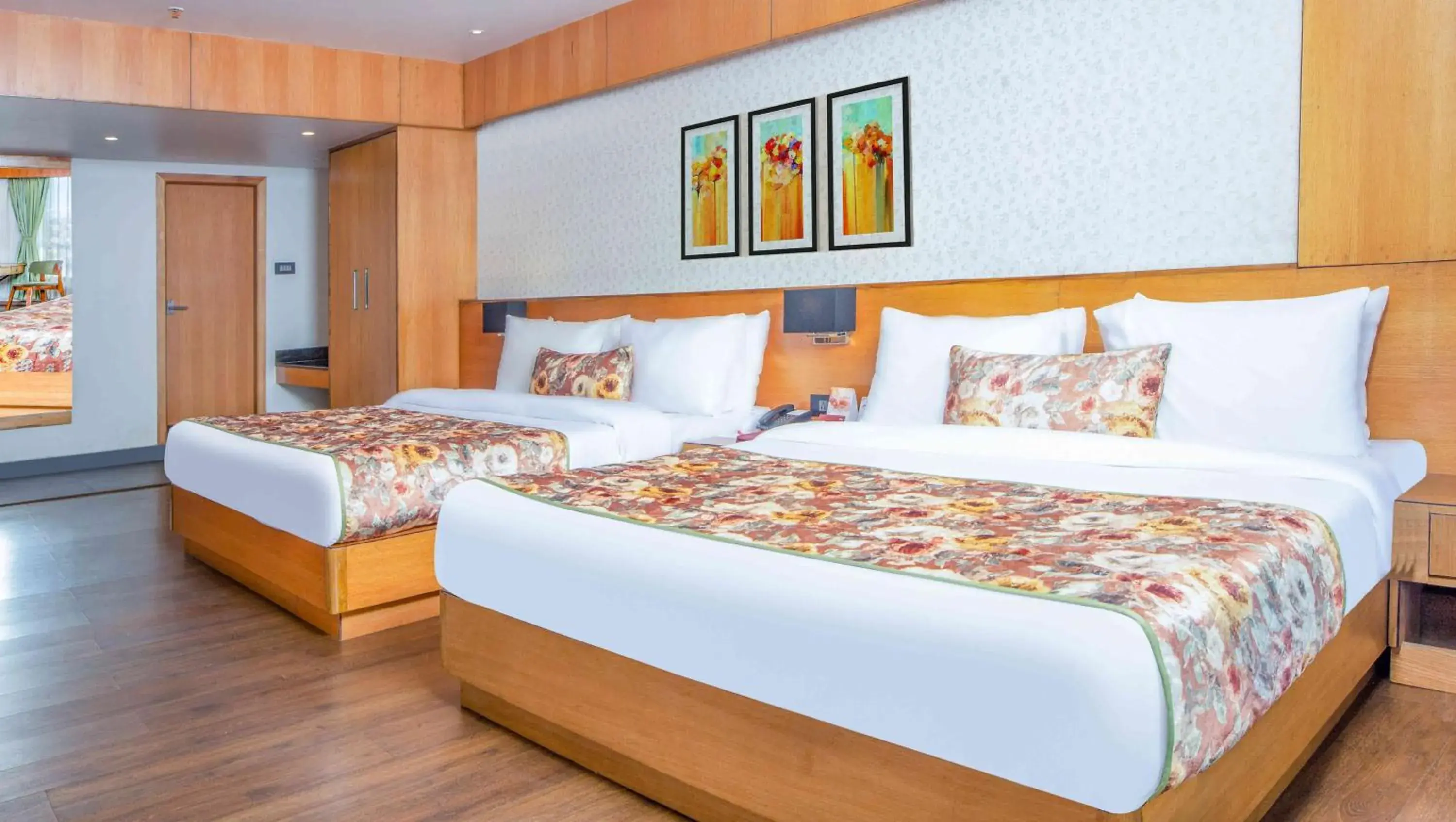 Bed in Summit Montana Suites & Spa at Mall Bed in Summit Montana Suites & Spa at Mall