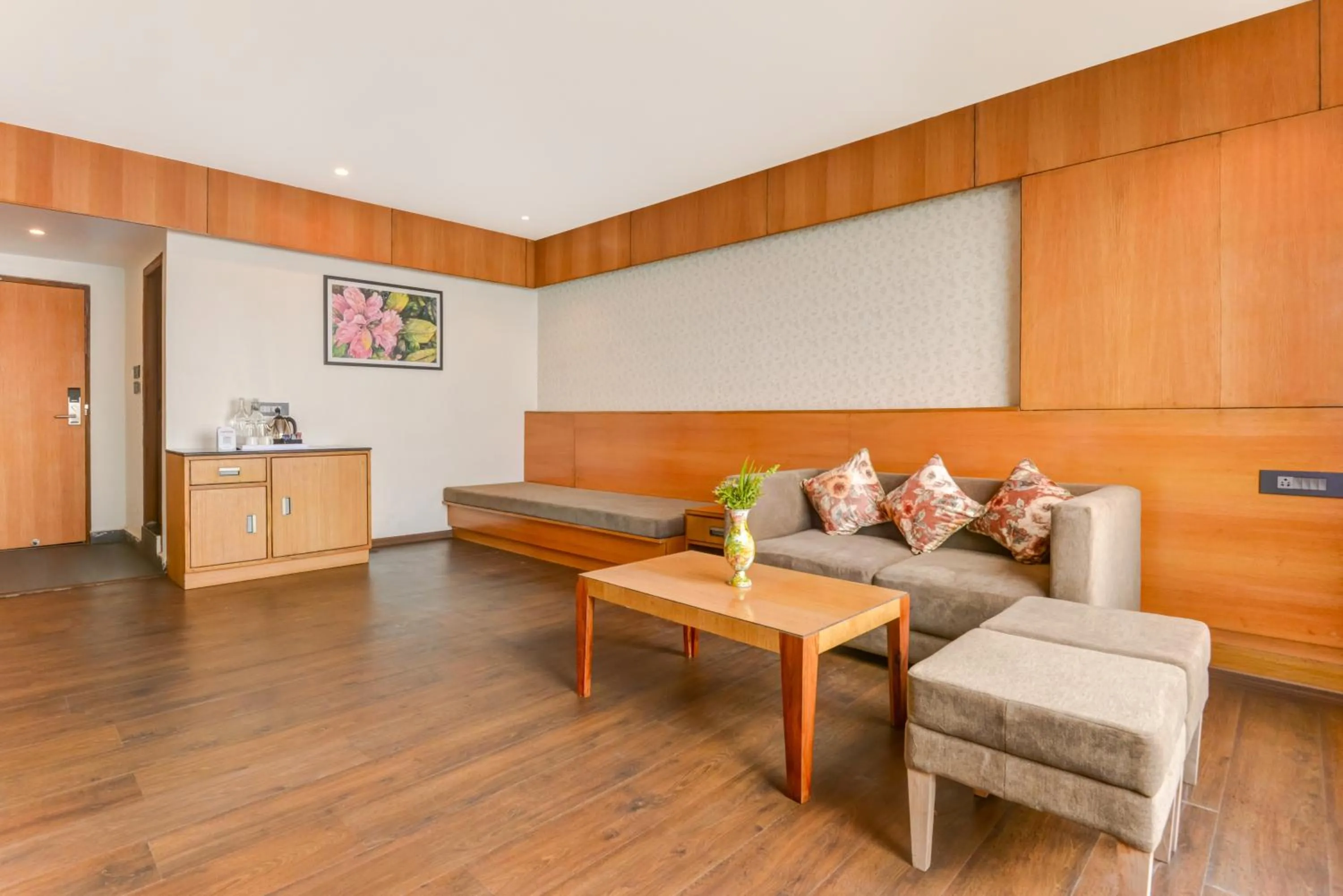 Decorative detail in Summit Montana Suites & Spa at Mall