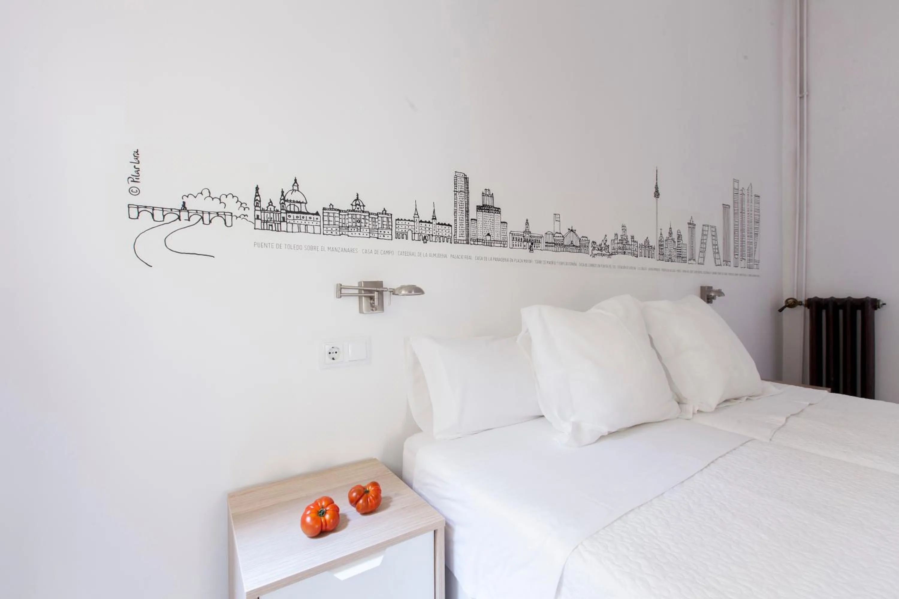 Decorative detail, Bed in Apartamentos Matute 11