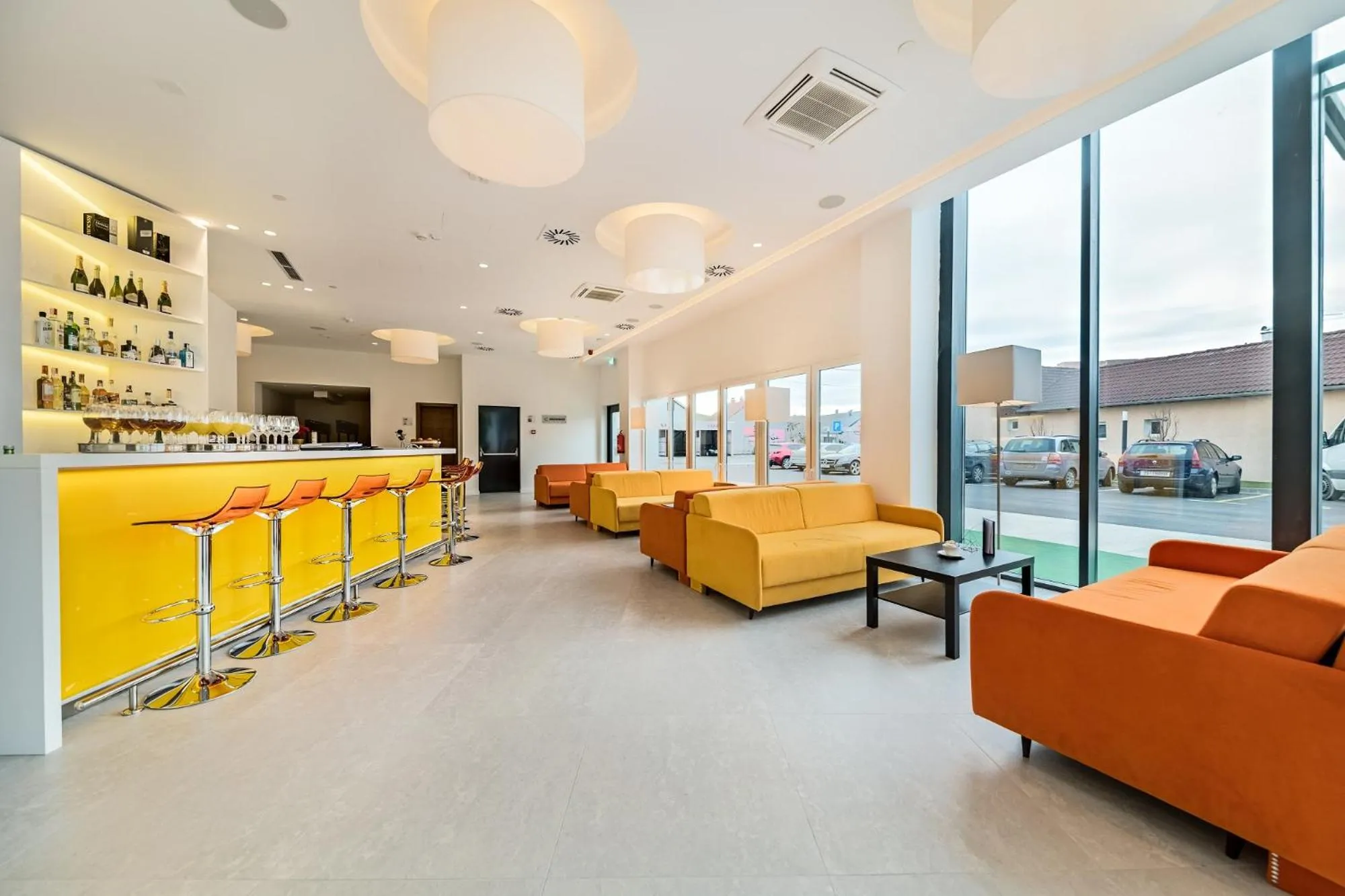 Lounge or bar in Hotel Garden Hill