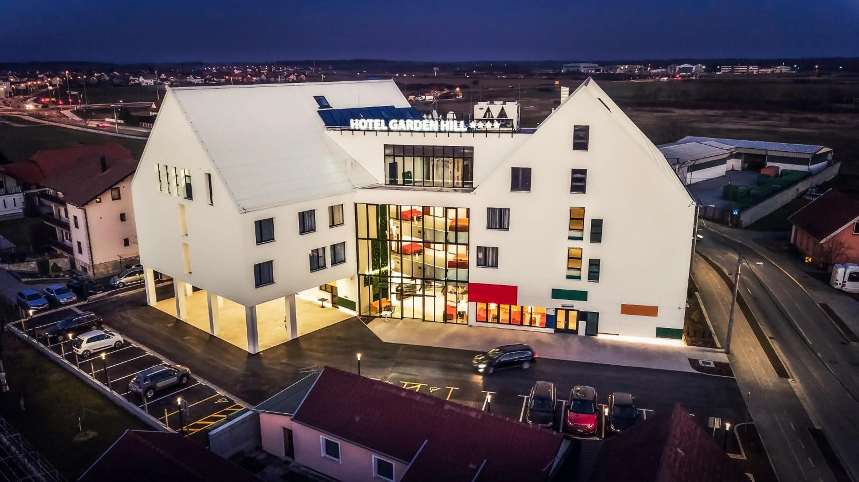 Facade/entrance in Hotel Garden Hill