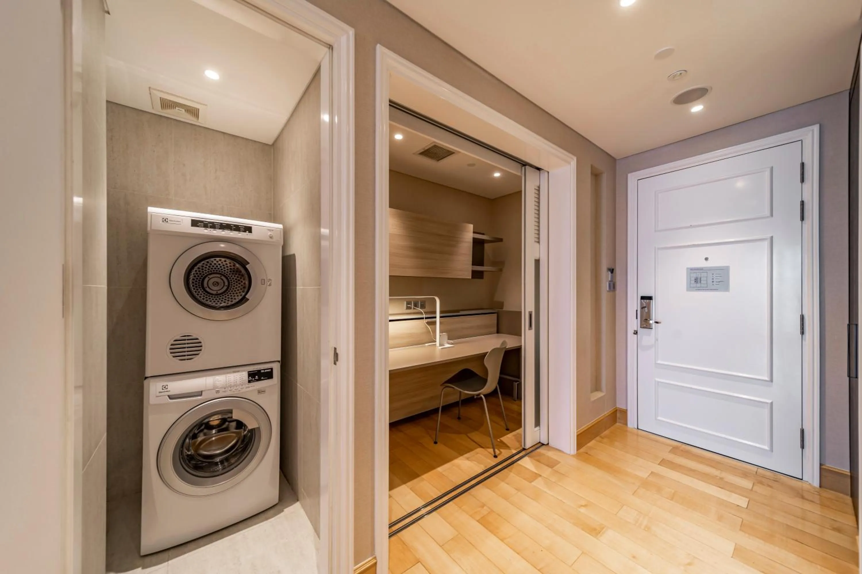 Area and facilities in Sherwood Suites