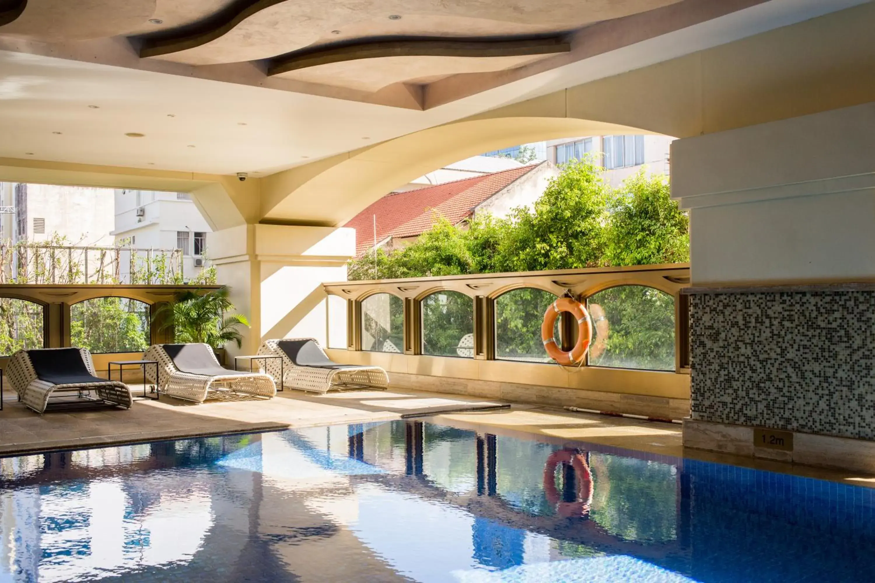 Swimming pool in Sherwood Suites Swimming pool in Sherwood Suites