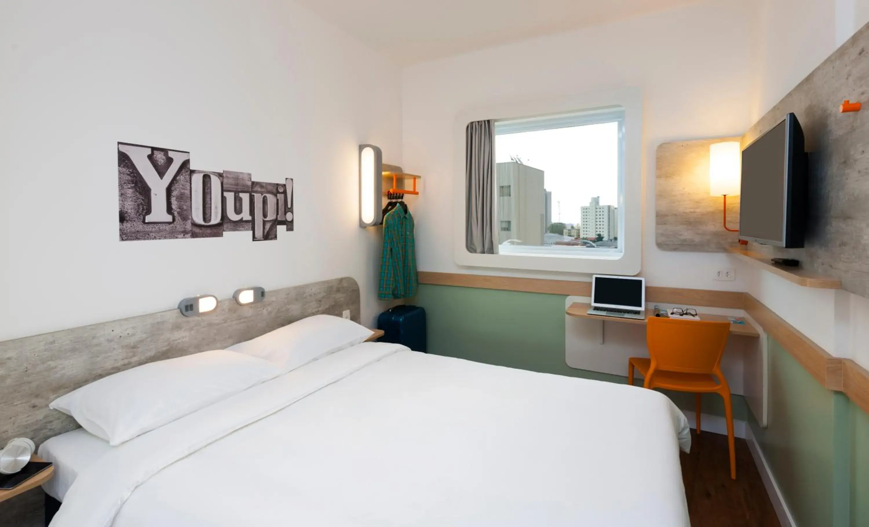 Photo of the whole room, Bed in ibis budget Campinas Aquidaban Photo of the whole room, Bed in ibis budget Campinas Aquidaban