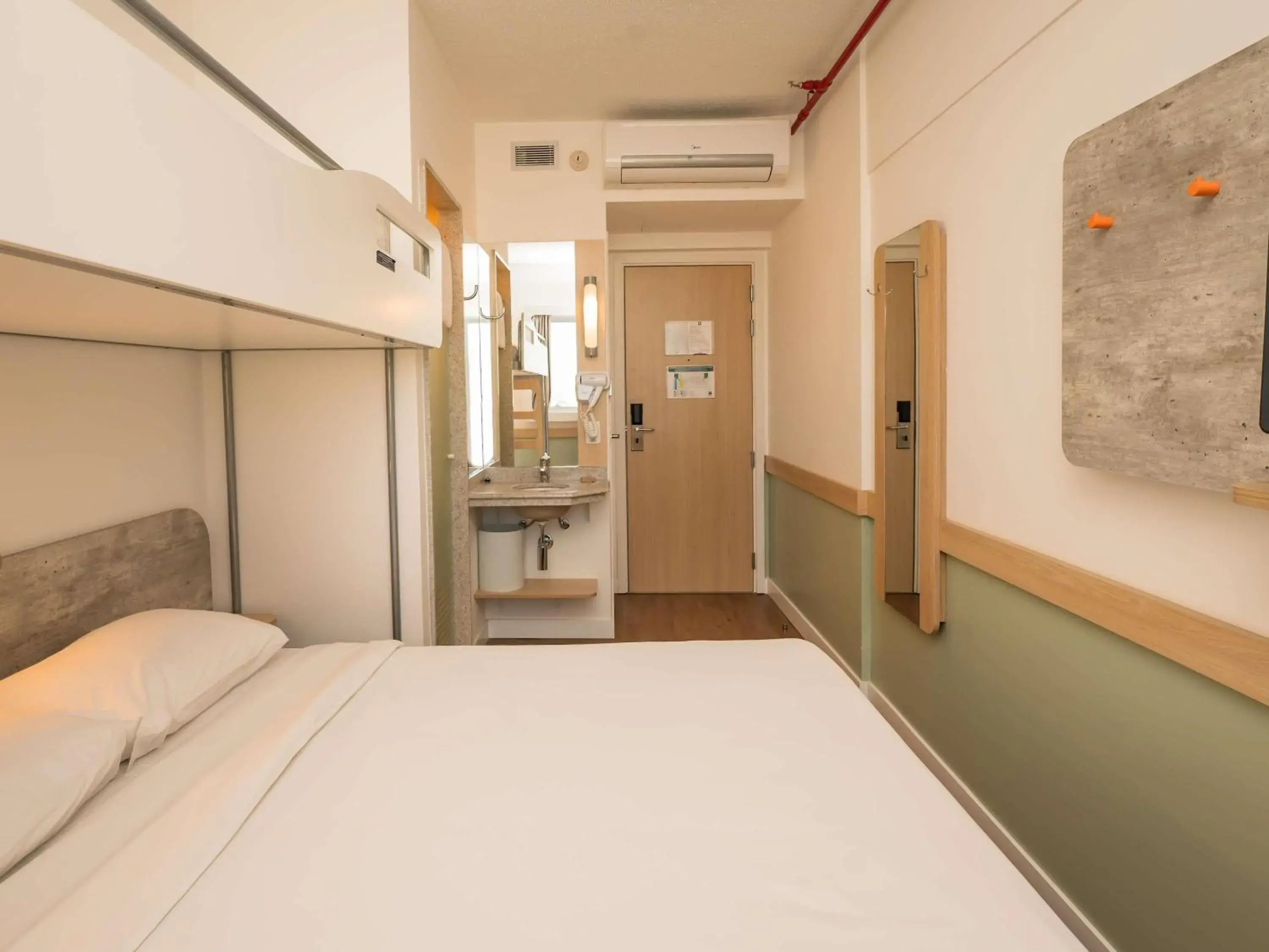 Bedroom, Bed in ibis budget Campinas Aquidaban Bedroom, Bed in ibis budget Campinas Aquidaban