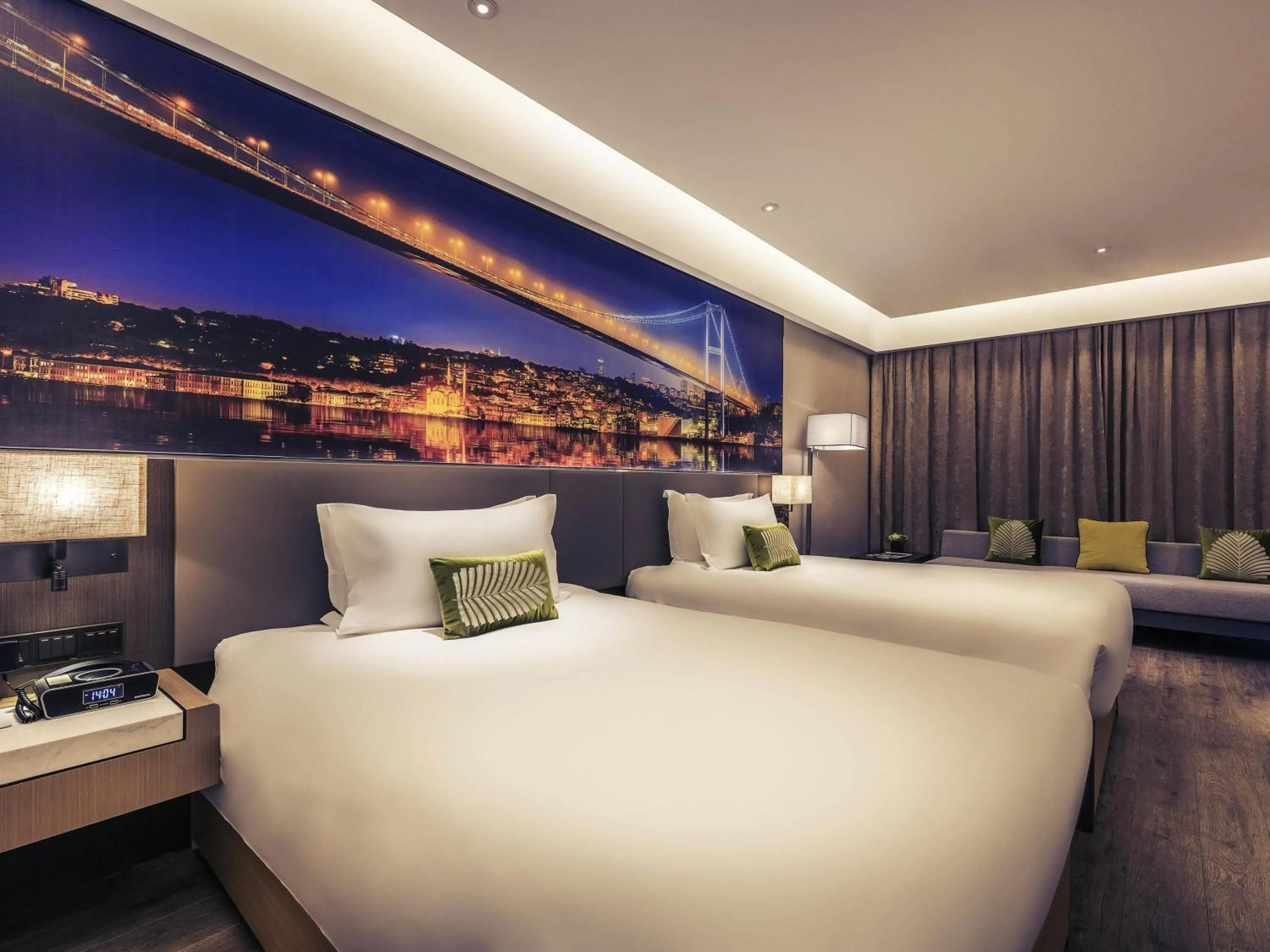 Bedroom in Mercure Shanghai Hongqiao Railway Station