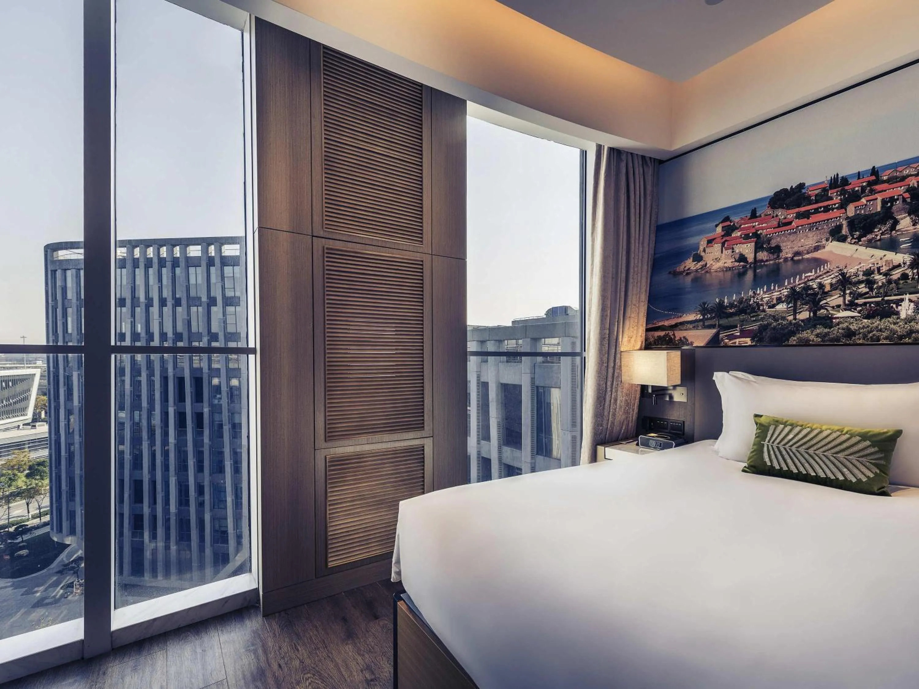 Bedroom in Mercure Shanghai Hongqiao Railway Station