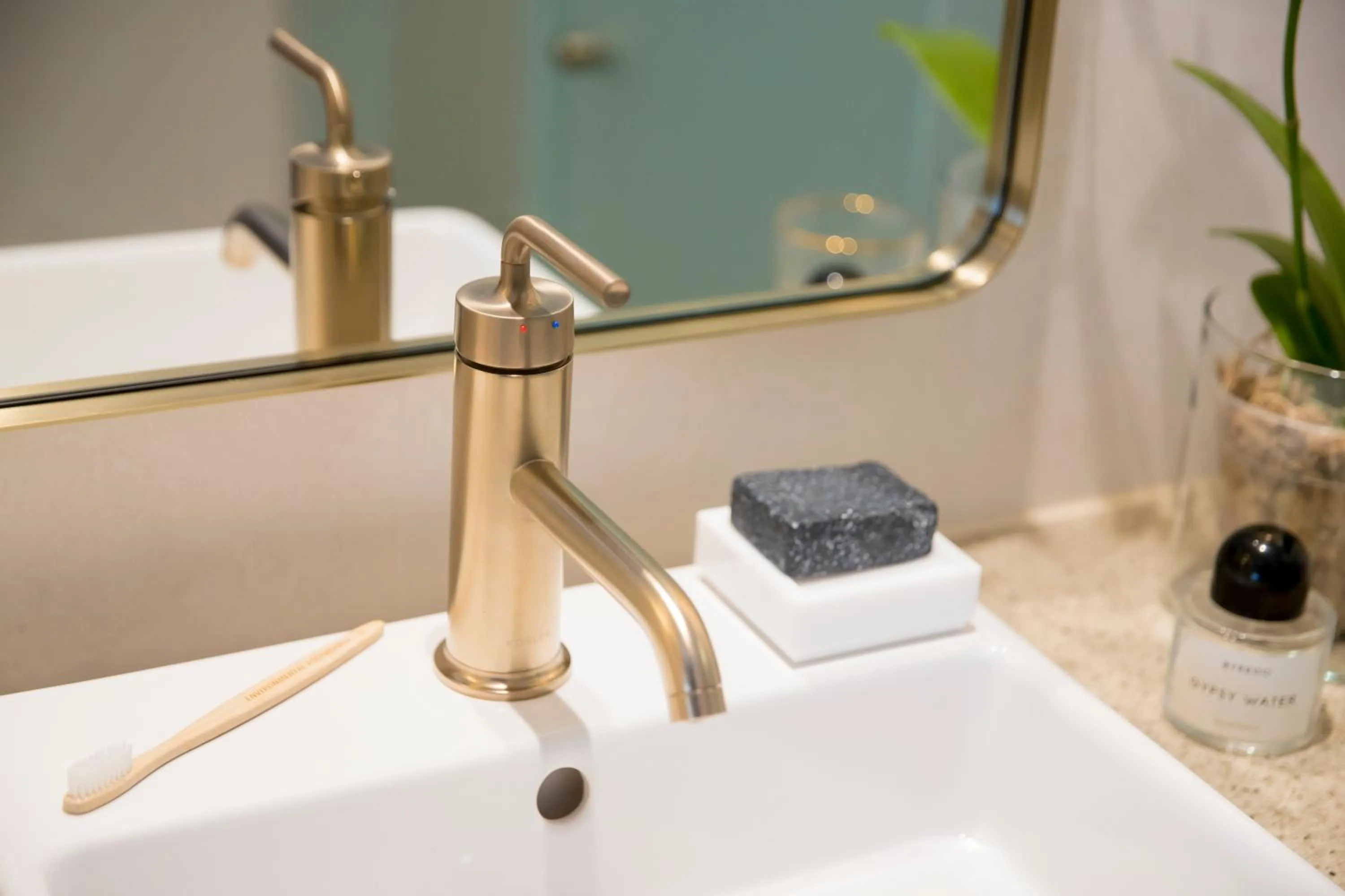 Bathroom in The William Inglis Mgallery