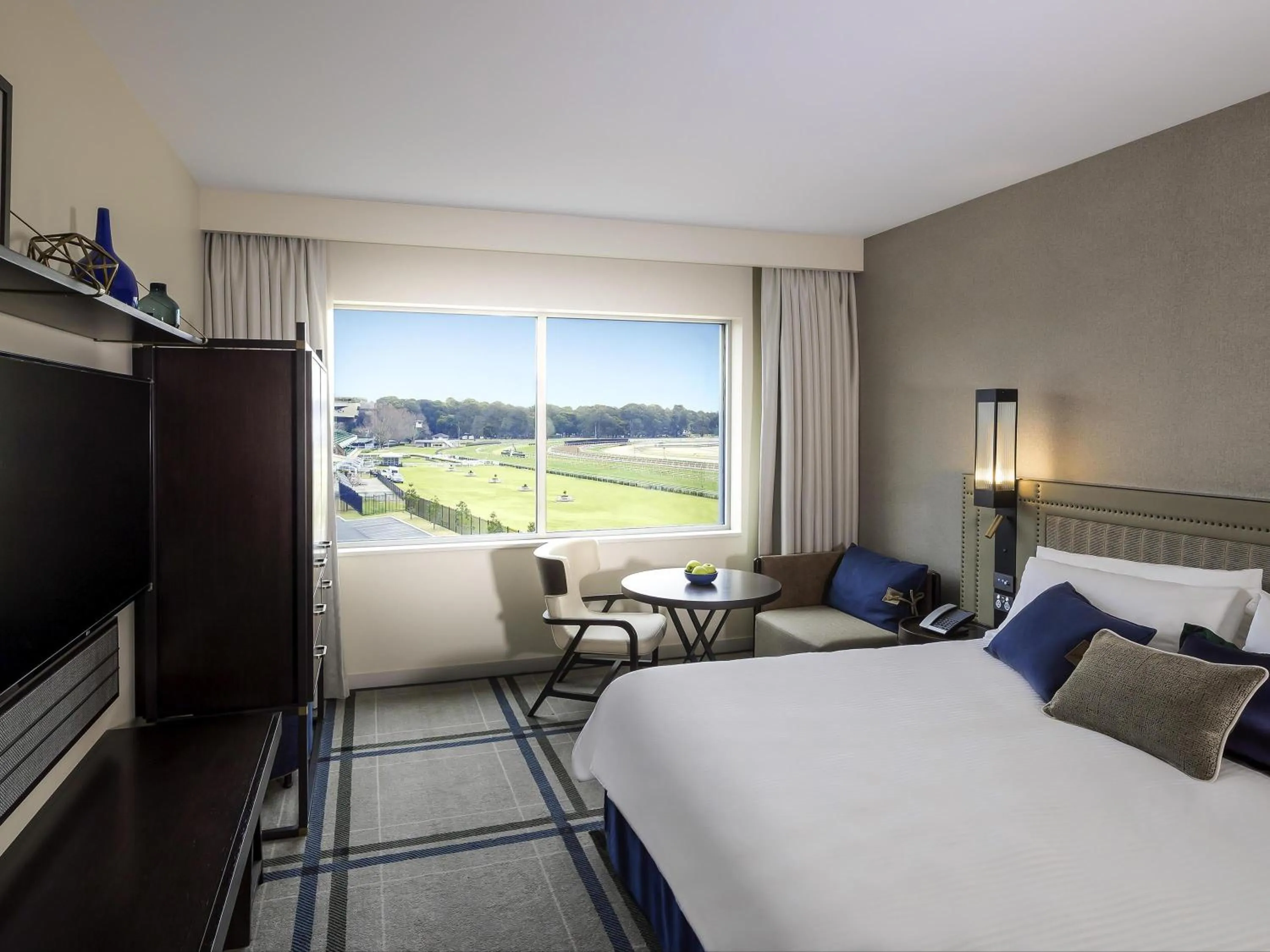 Bedroom, Bed in The William Inglis Mgallery