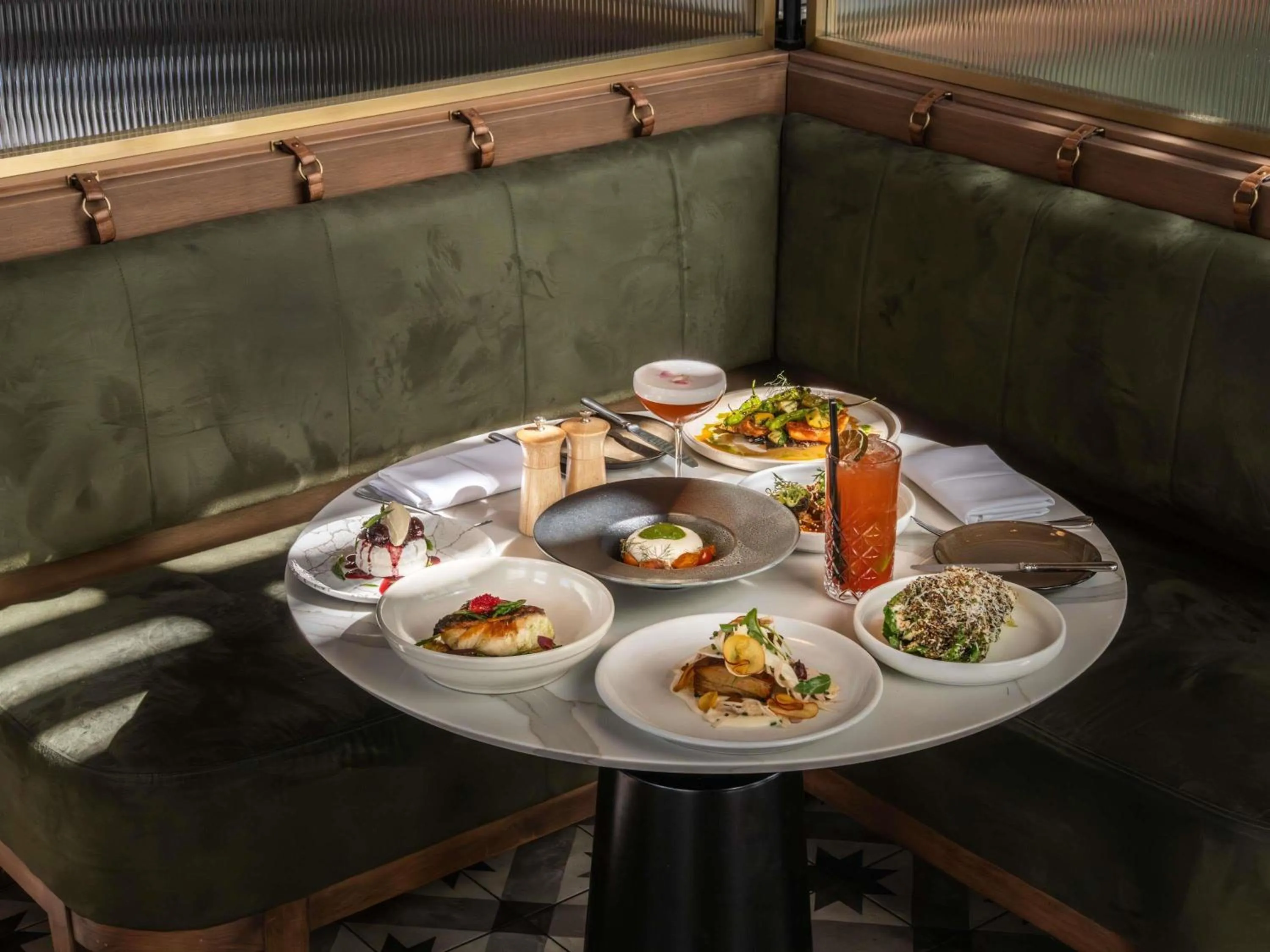 Restaurant/places to eat in The William Inglis Mgallery