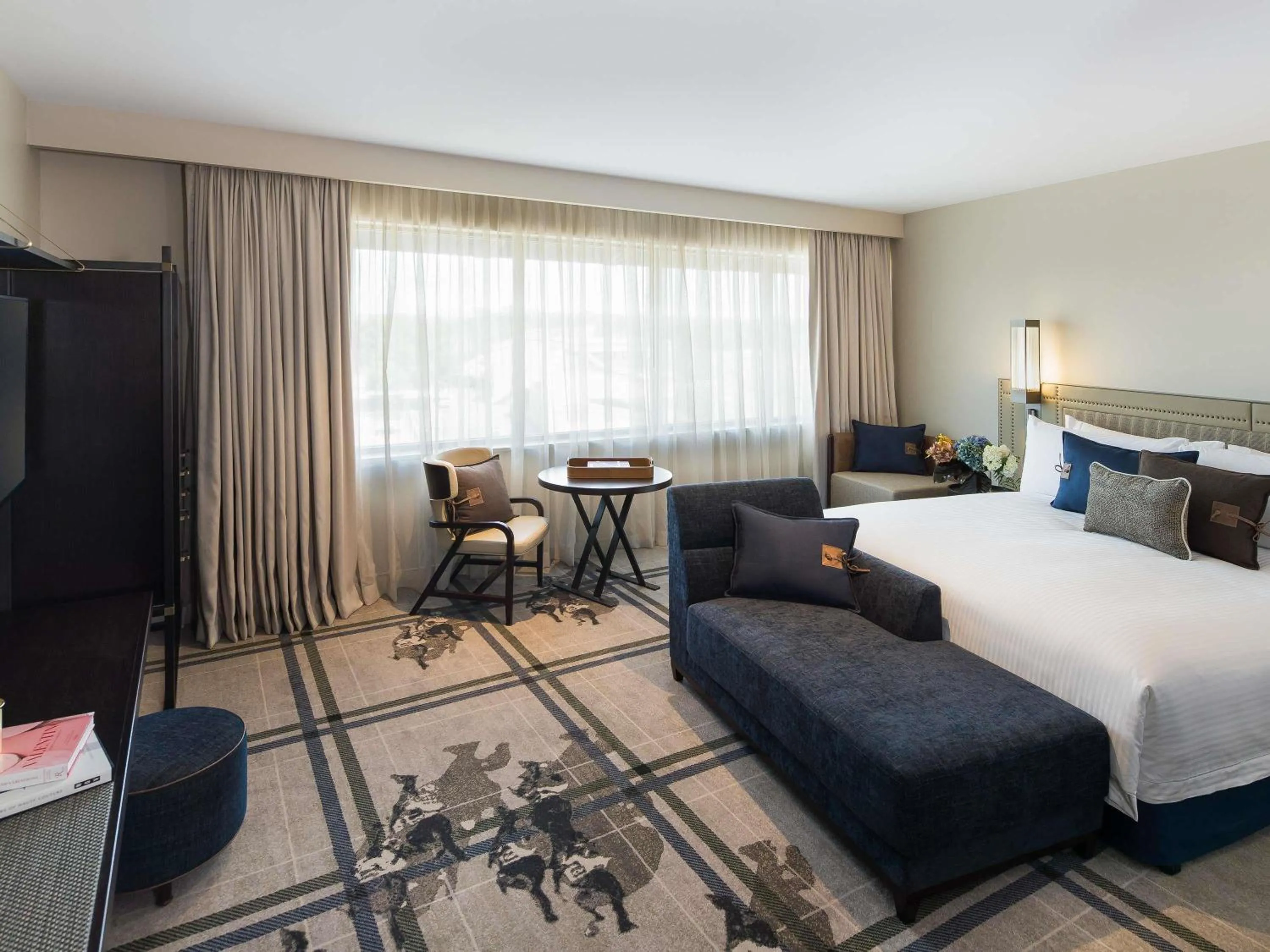 Bedroom, Bed in The William Inglis Mgallery