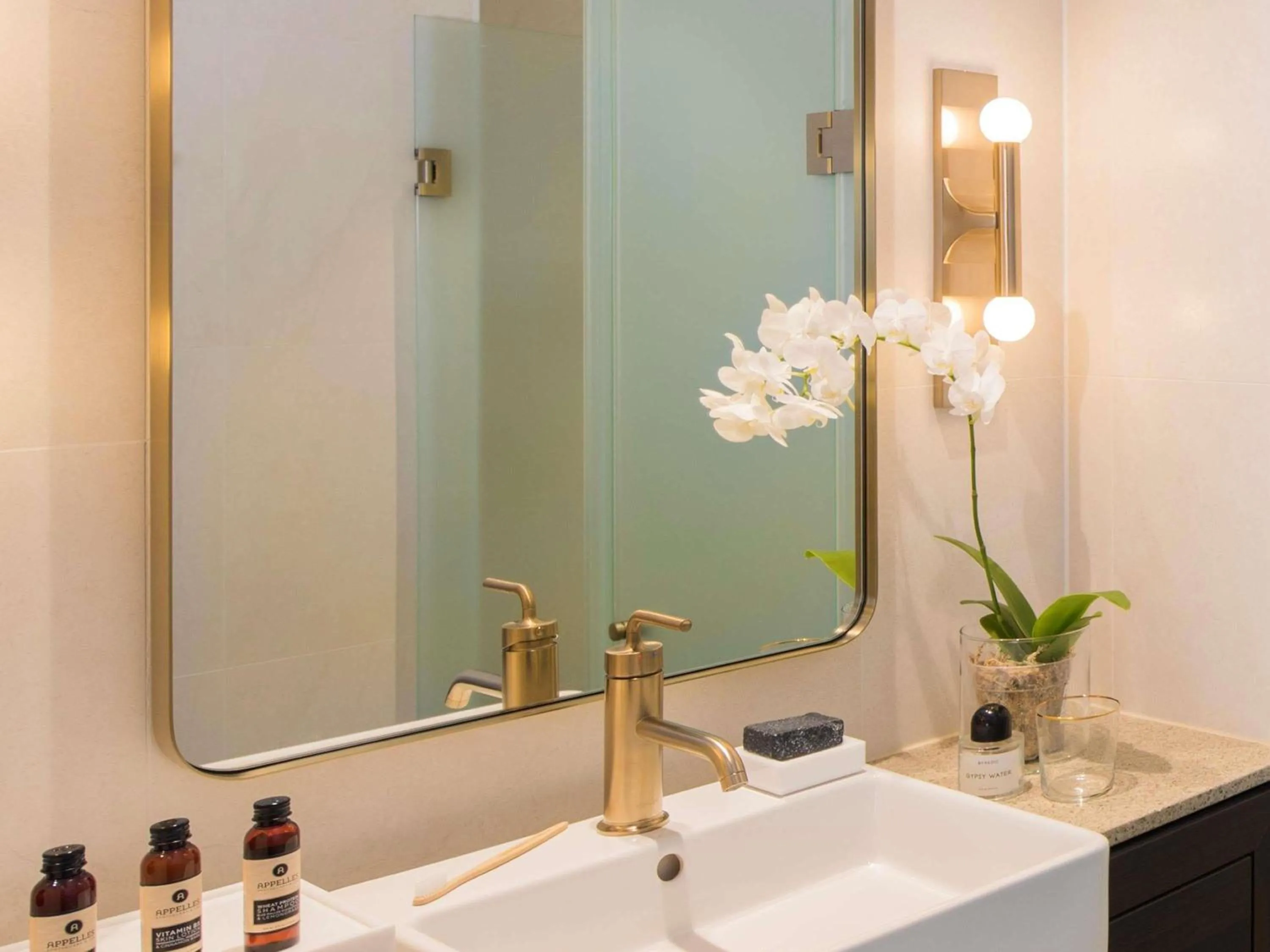 Bedroom in The William Inglis Mgallery