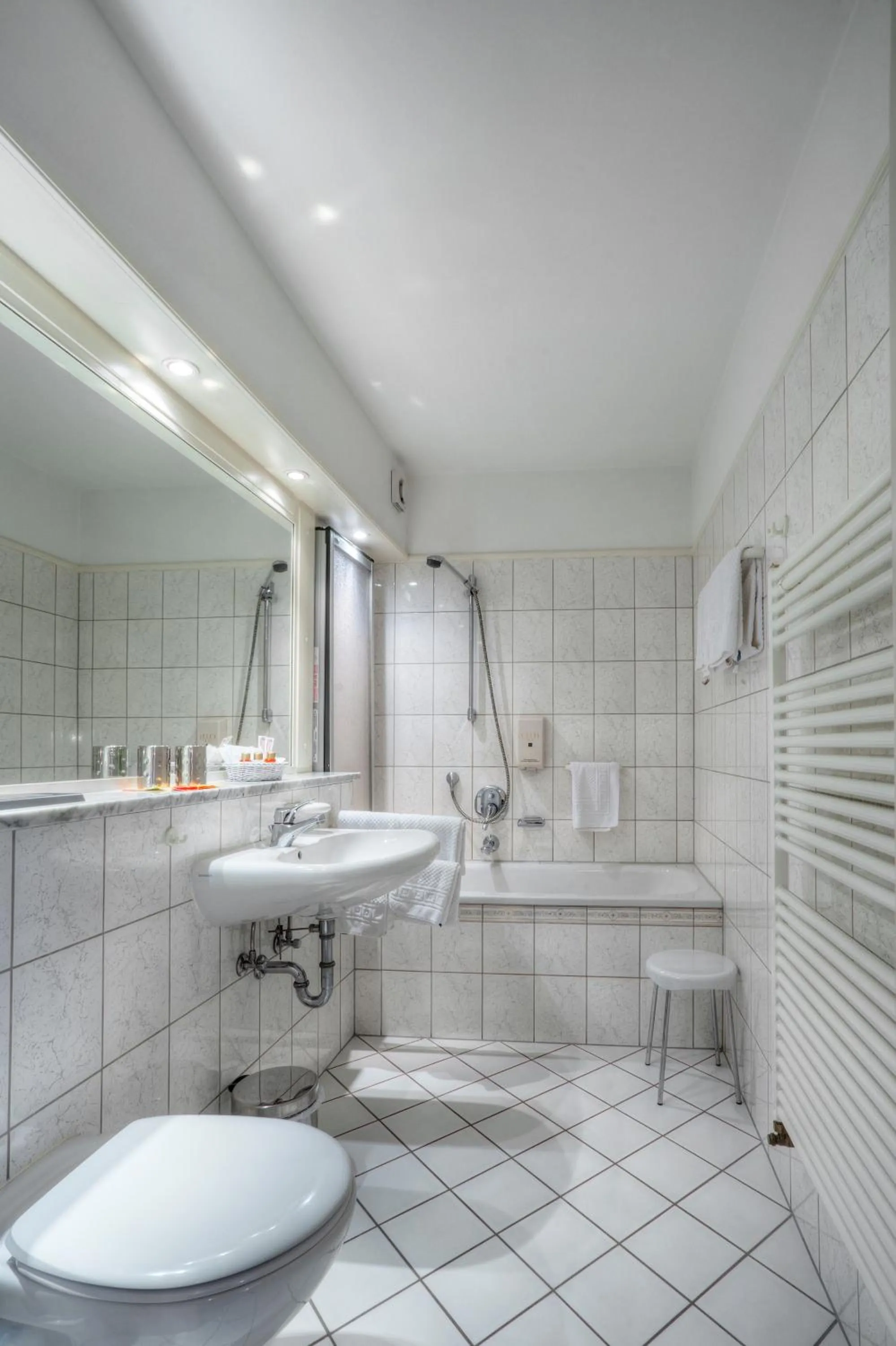 Shower in Waldhotel Sonnenberg