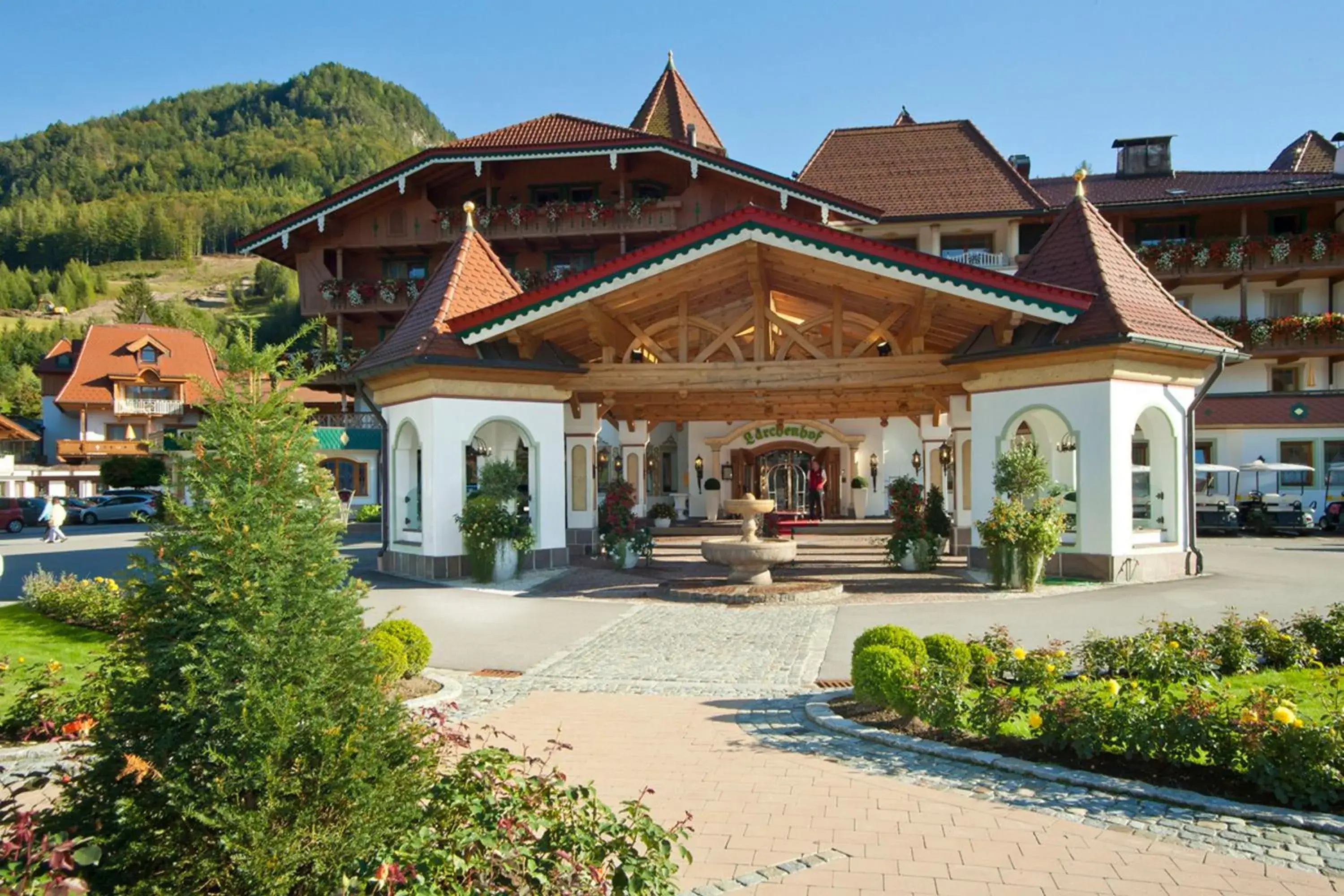 Facade/entrance, Property Building in Der Lärchenhof