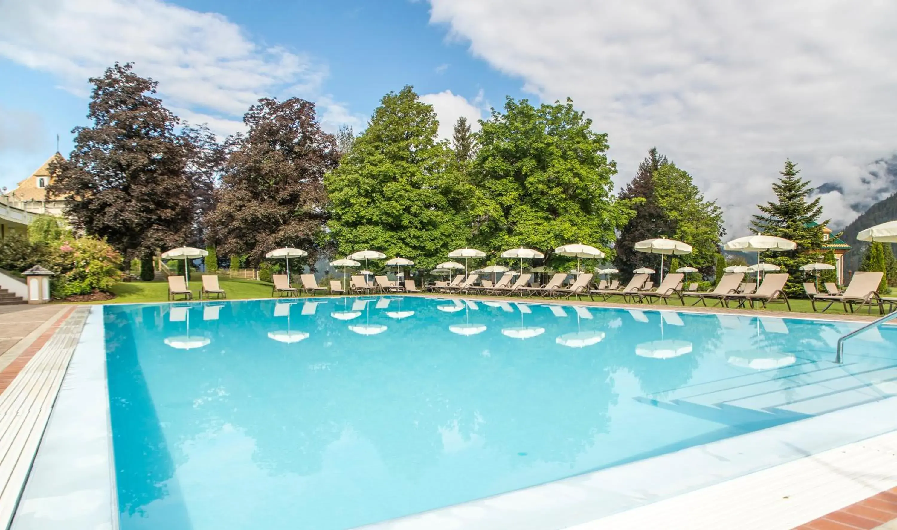 Swimming Pool in Der Lärchenhof