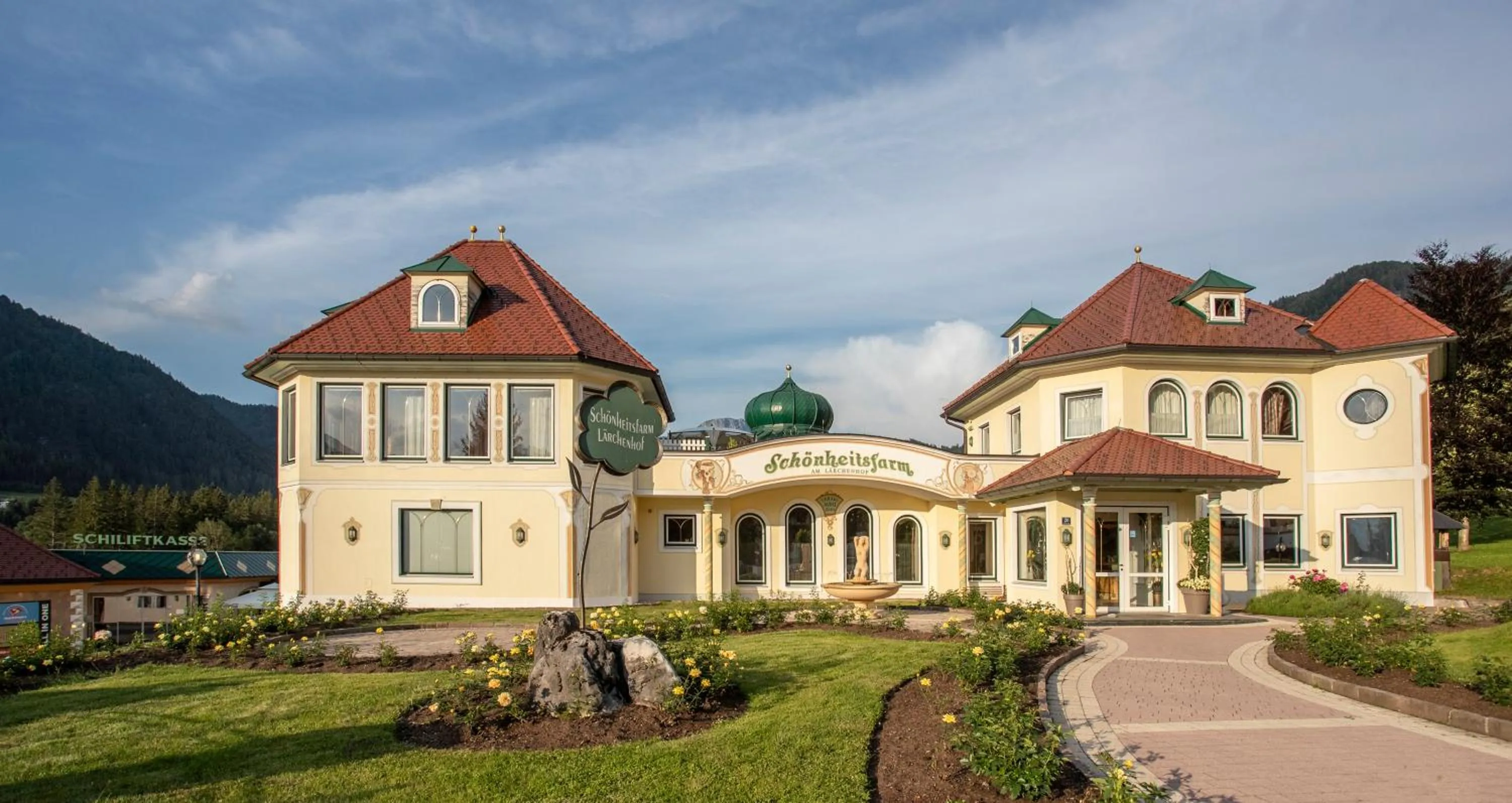 Property building in Der Lärchenhof