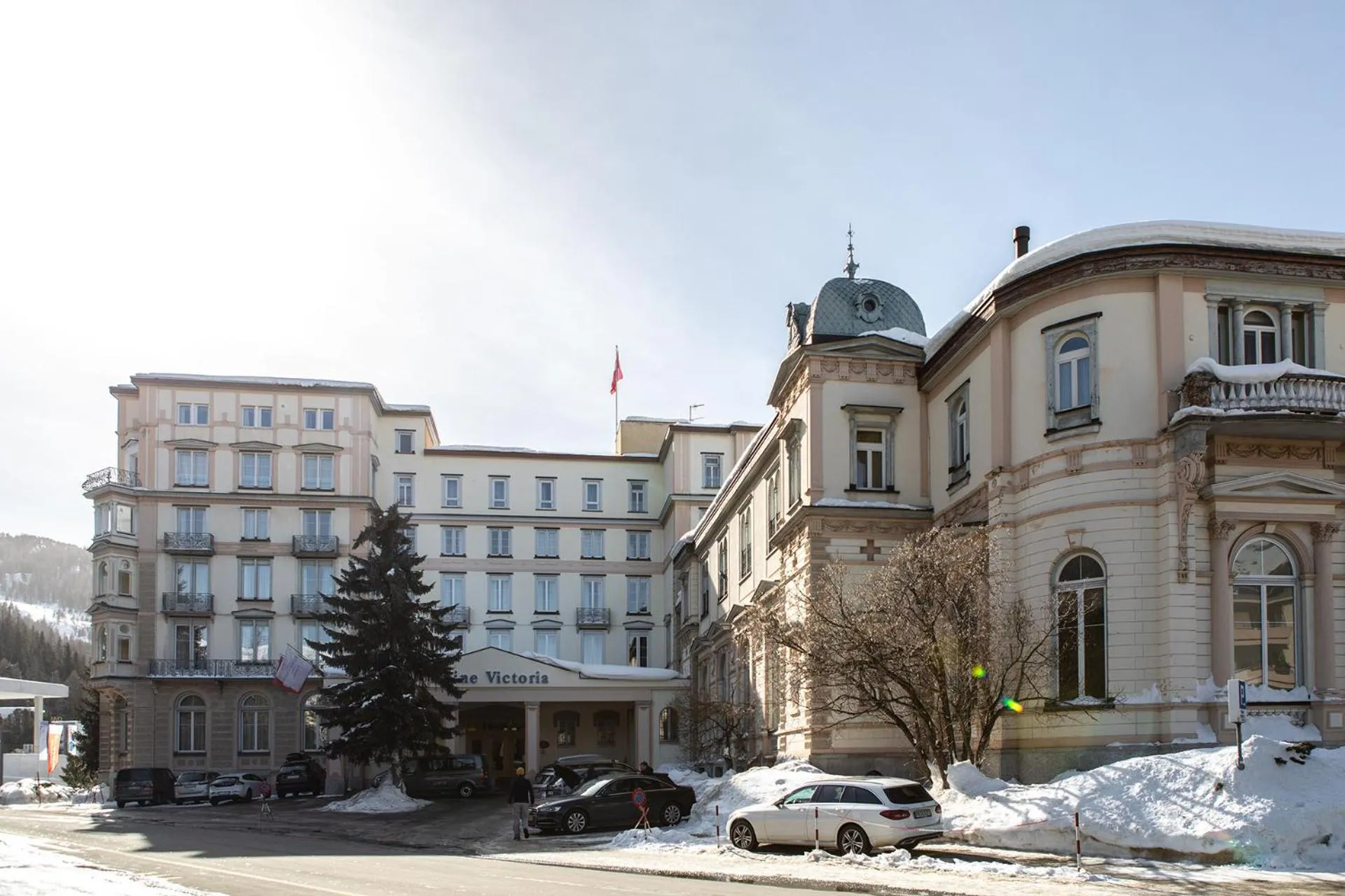 Property building in Hotel Reine Victoria
