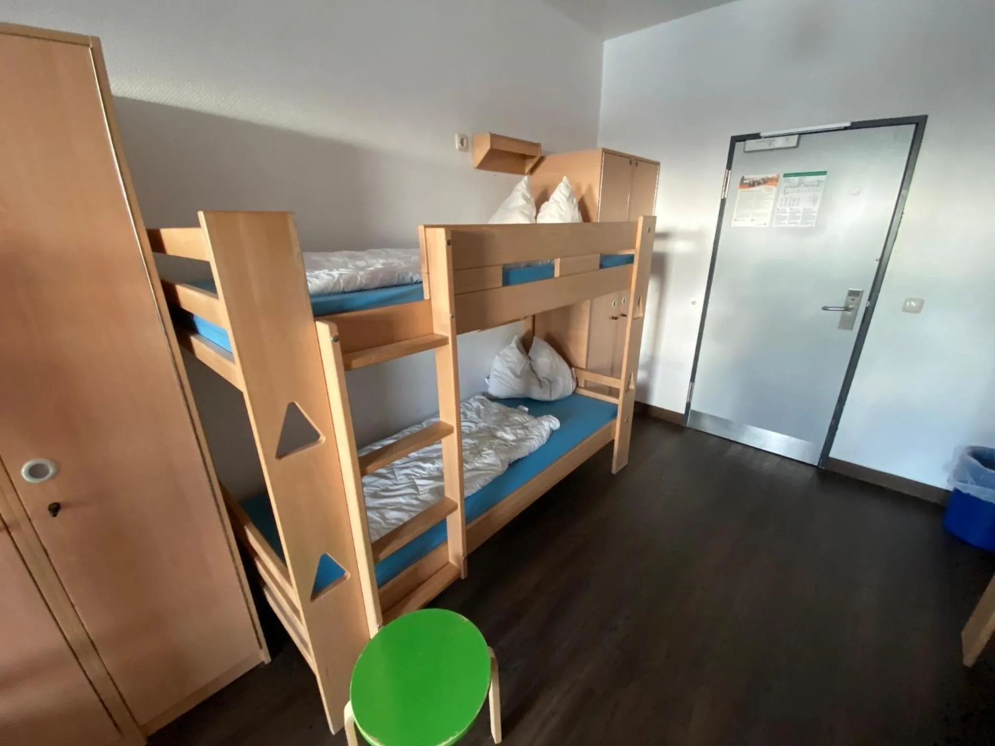 Bed in 6-Bed Mixed Dormitory Room (only guests 18+) in Jugendherberge Hamburg Auf dem Stintfang-Membership required
