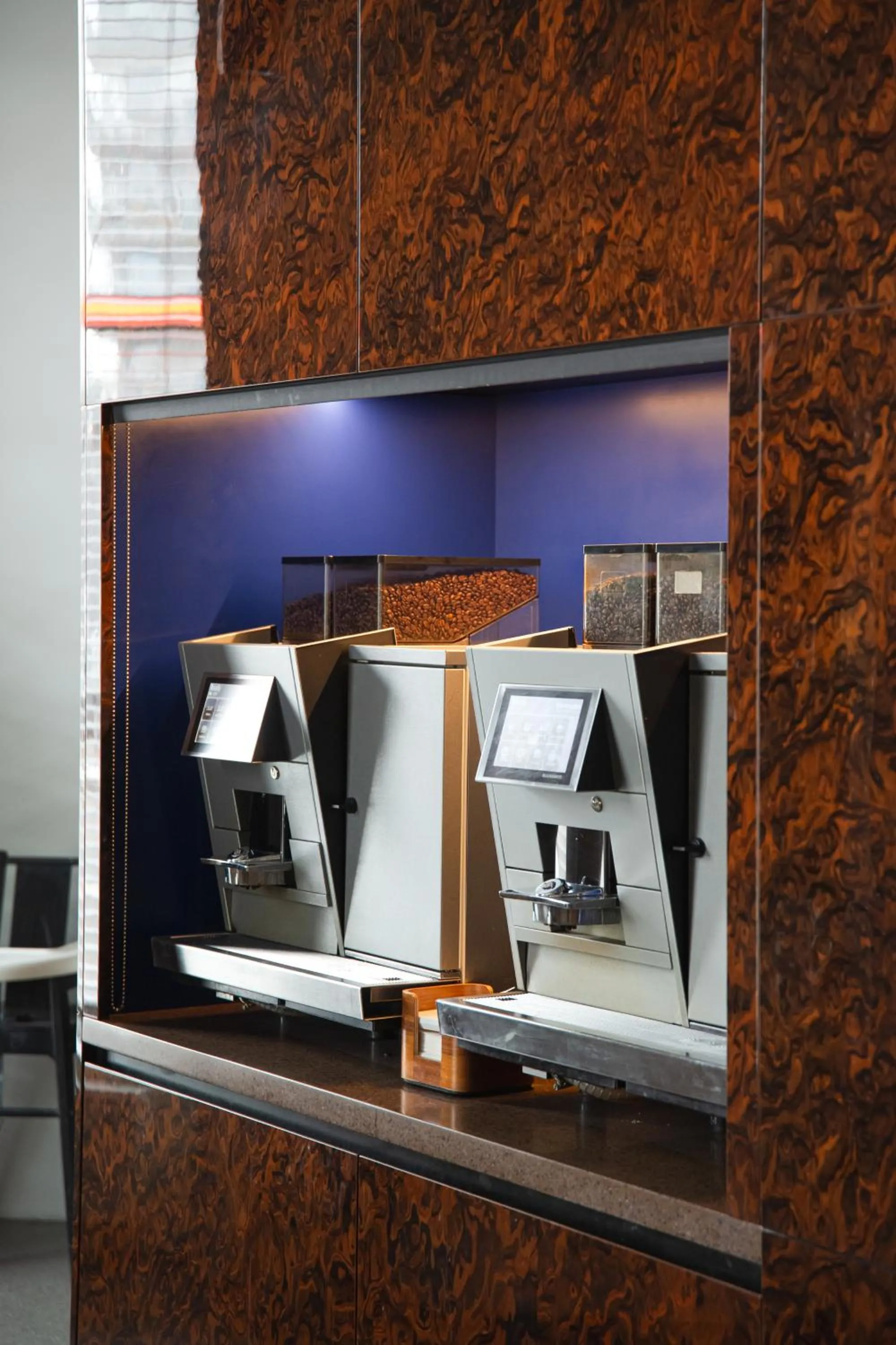 Restaurant/places to eat in Corner Hotel