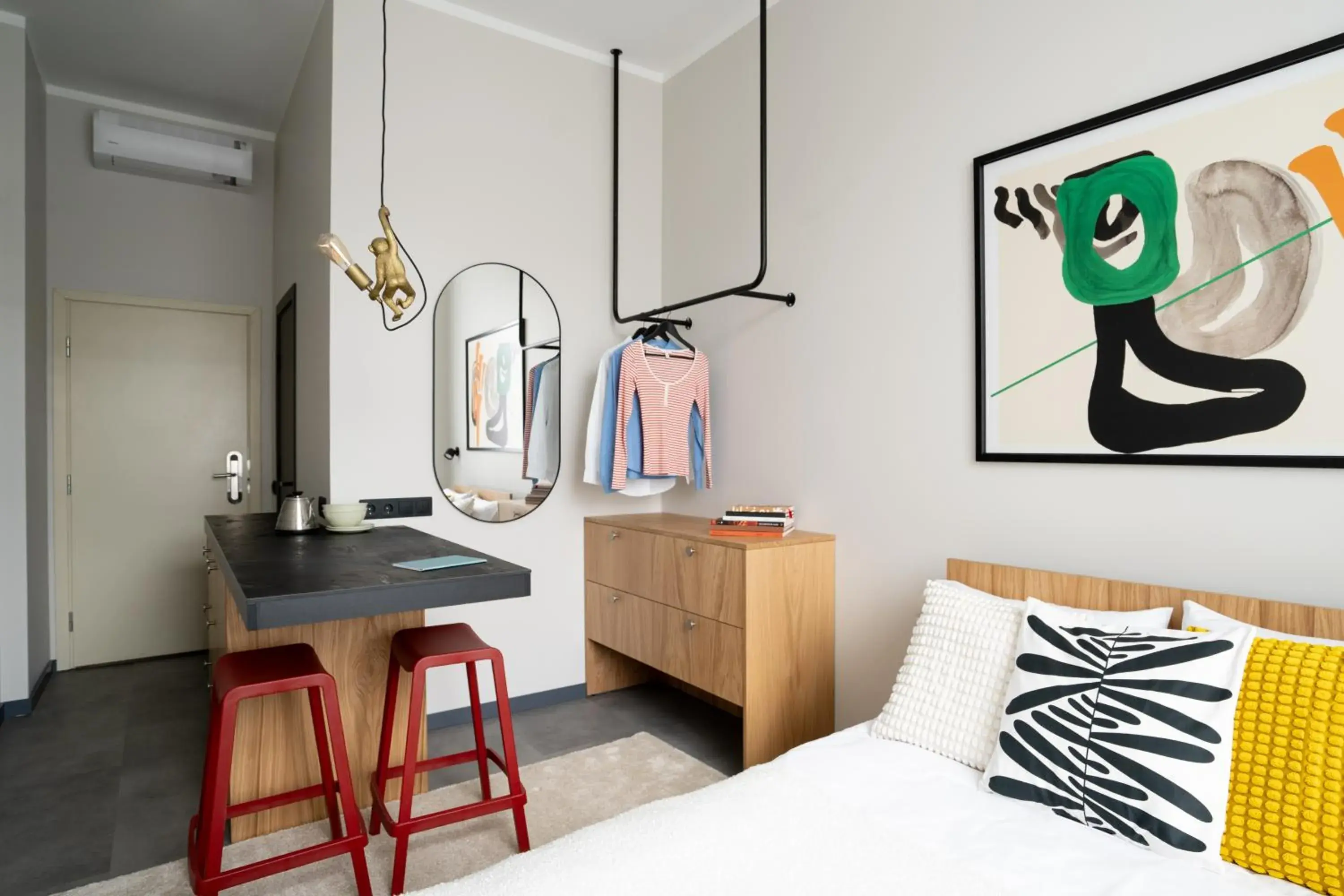 Bed in Corner Hotel Bed in Corner Hotel