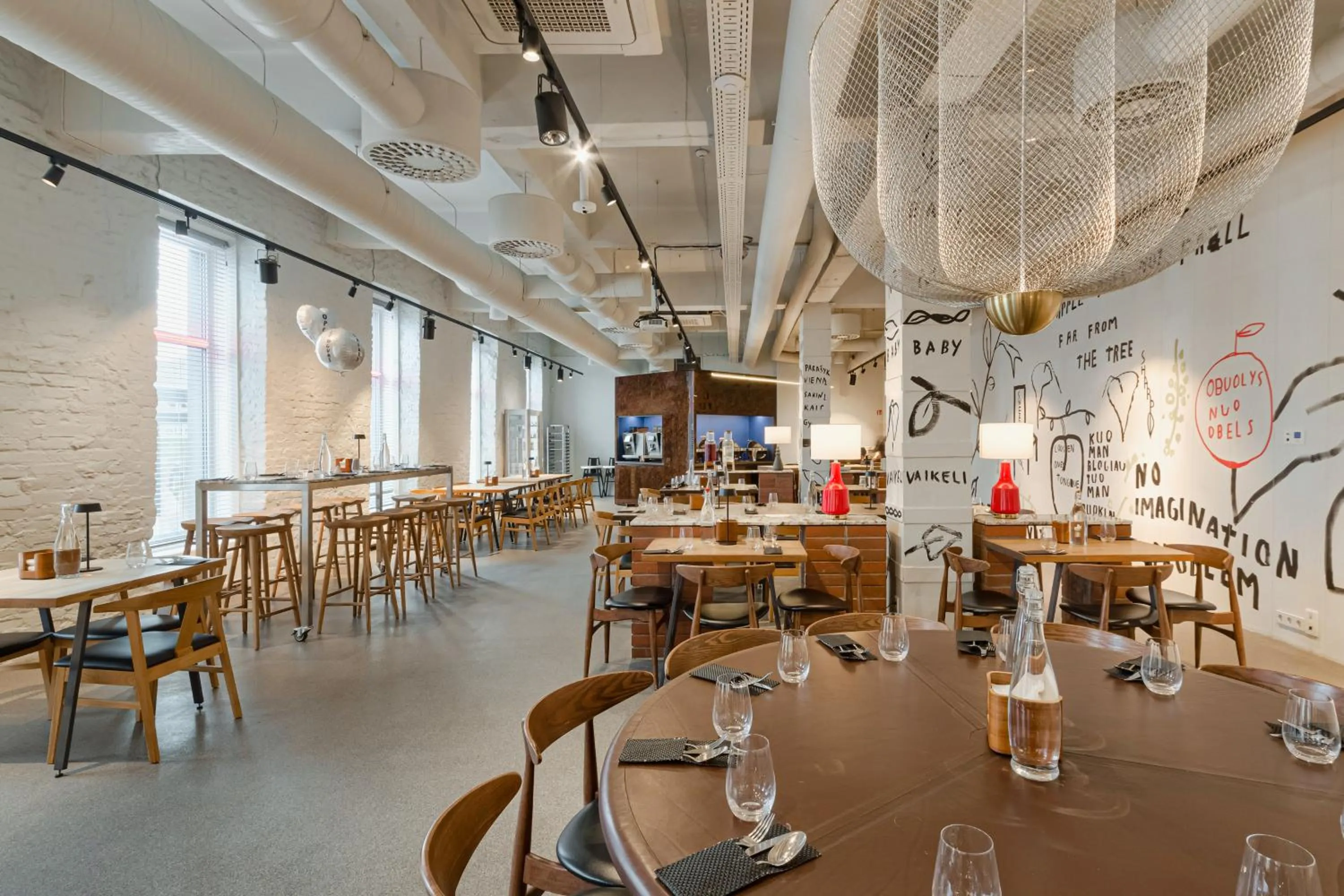 Restaurant/places to eat in Corner Hotel