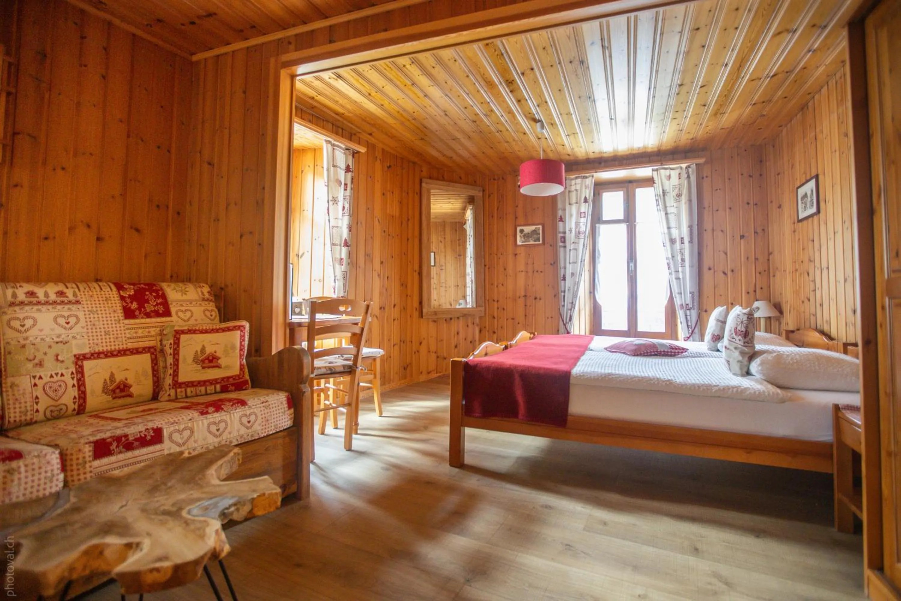 Bed in Hôtel Dents de Veisivi