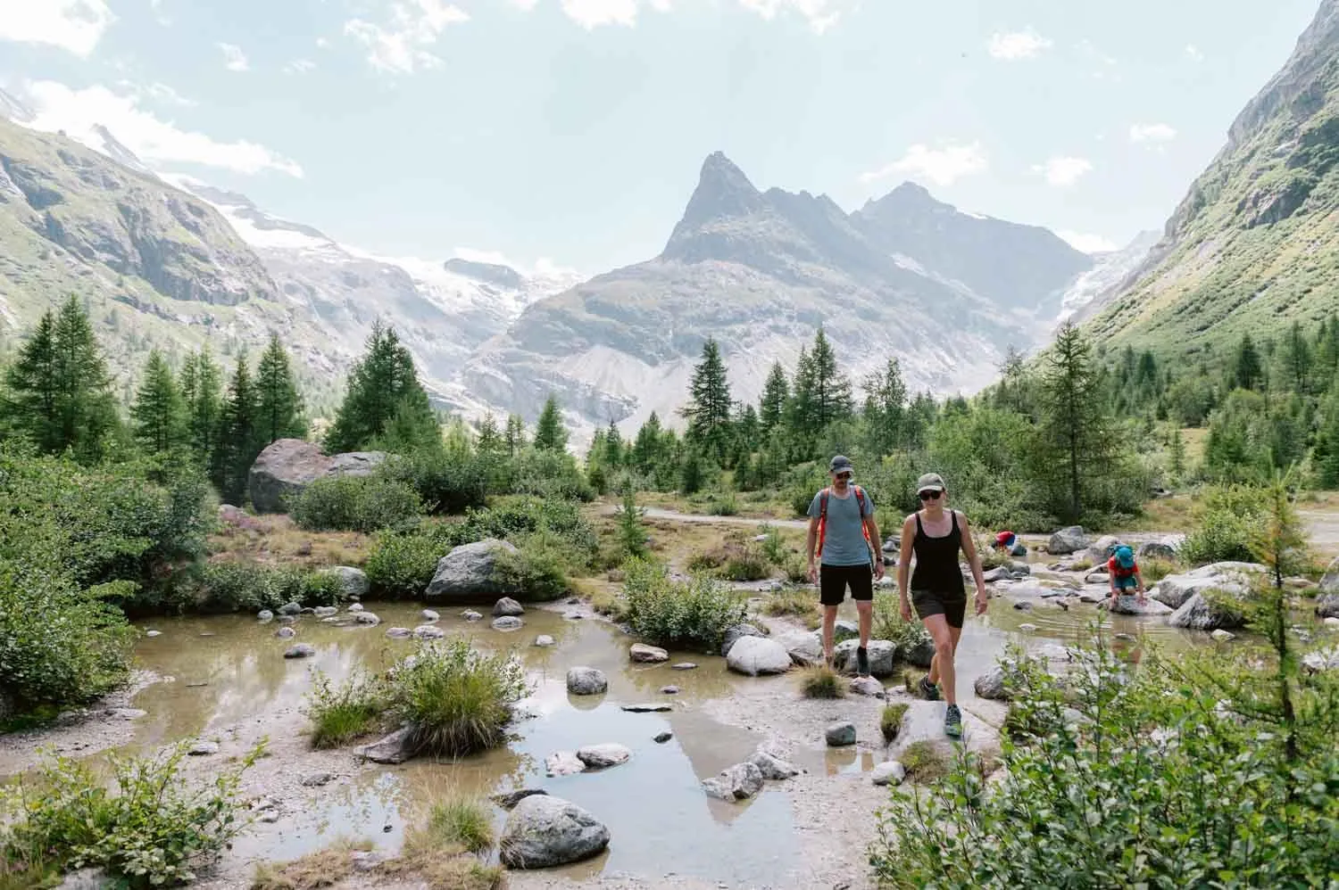 Nearby landmark in Hôtel Dents de Veisivi