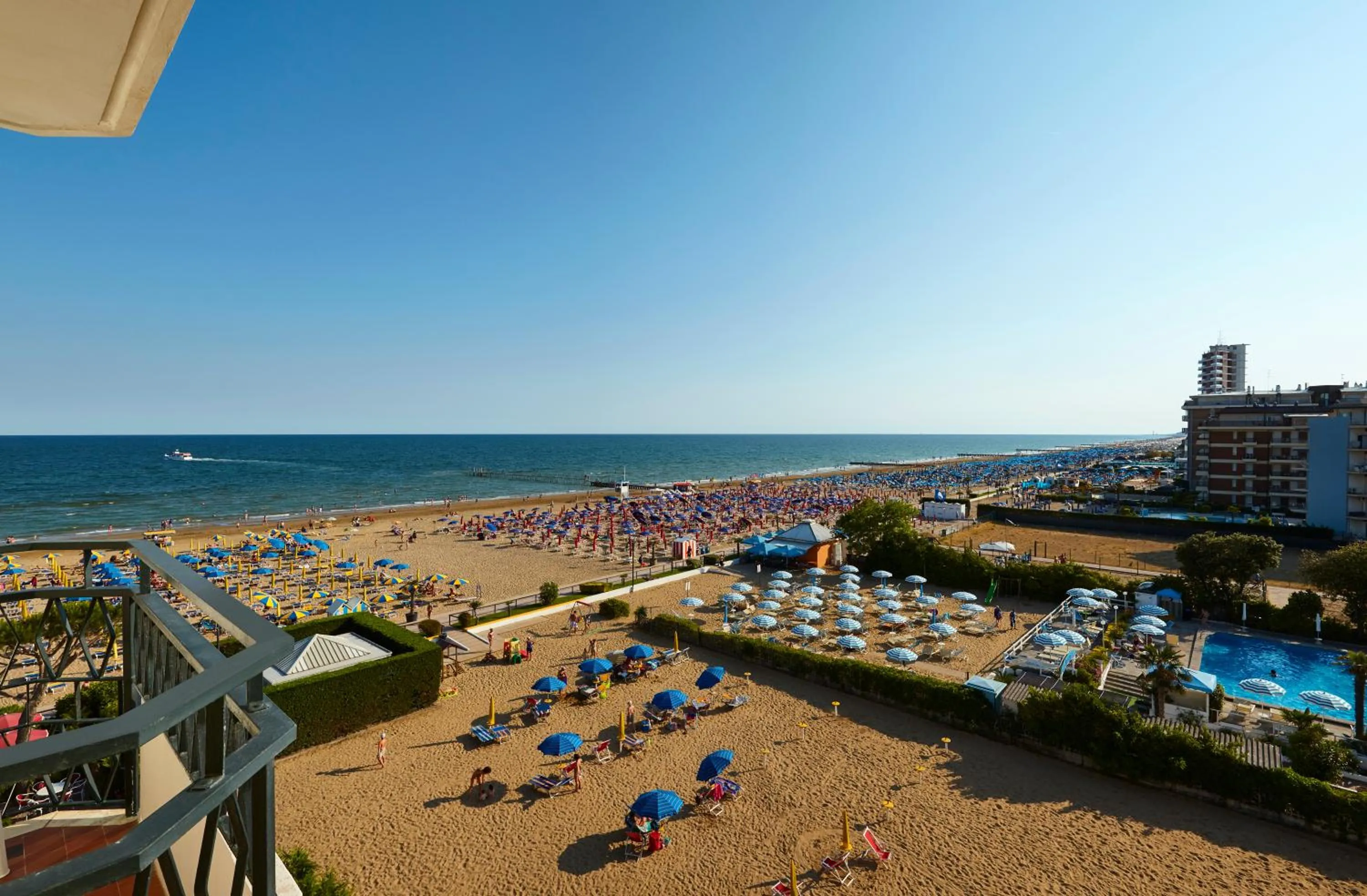 Natural landscape in Ruhl Beach Hotel & Suites