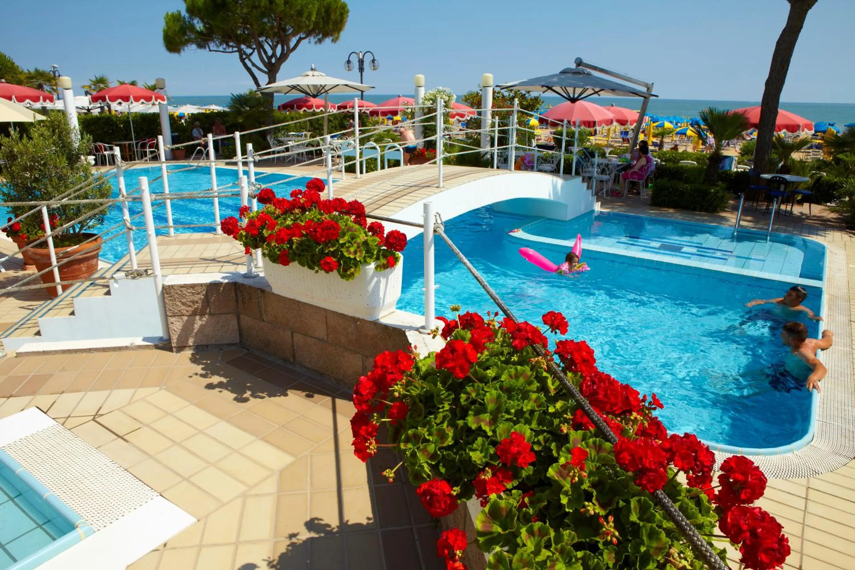Pool view in Ruhl Beach Hotel & Suites