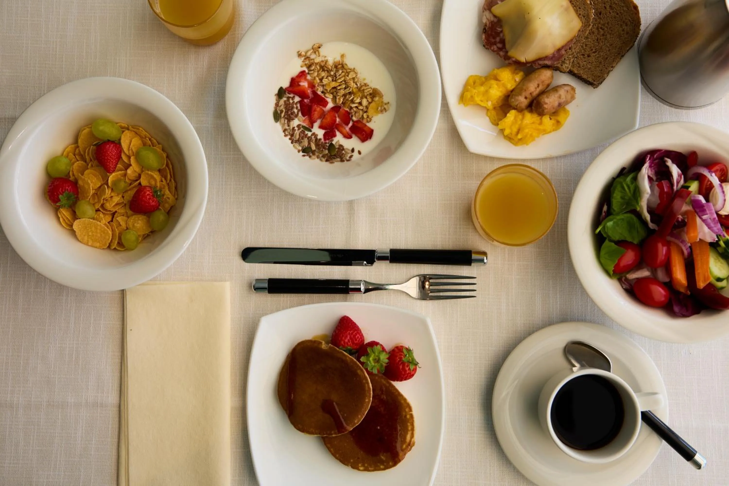 Breakfast in Ruhl Beach Hotel & Suites