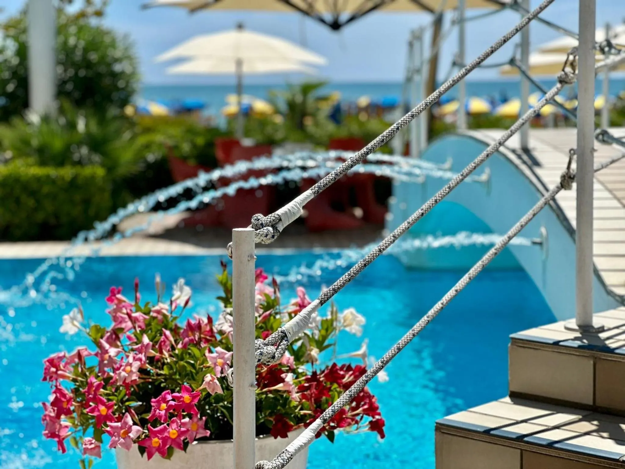 Ruhl Beach Hotel & Suites