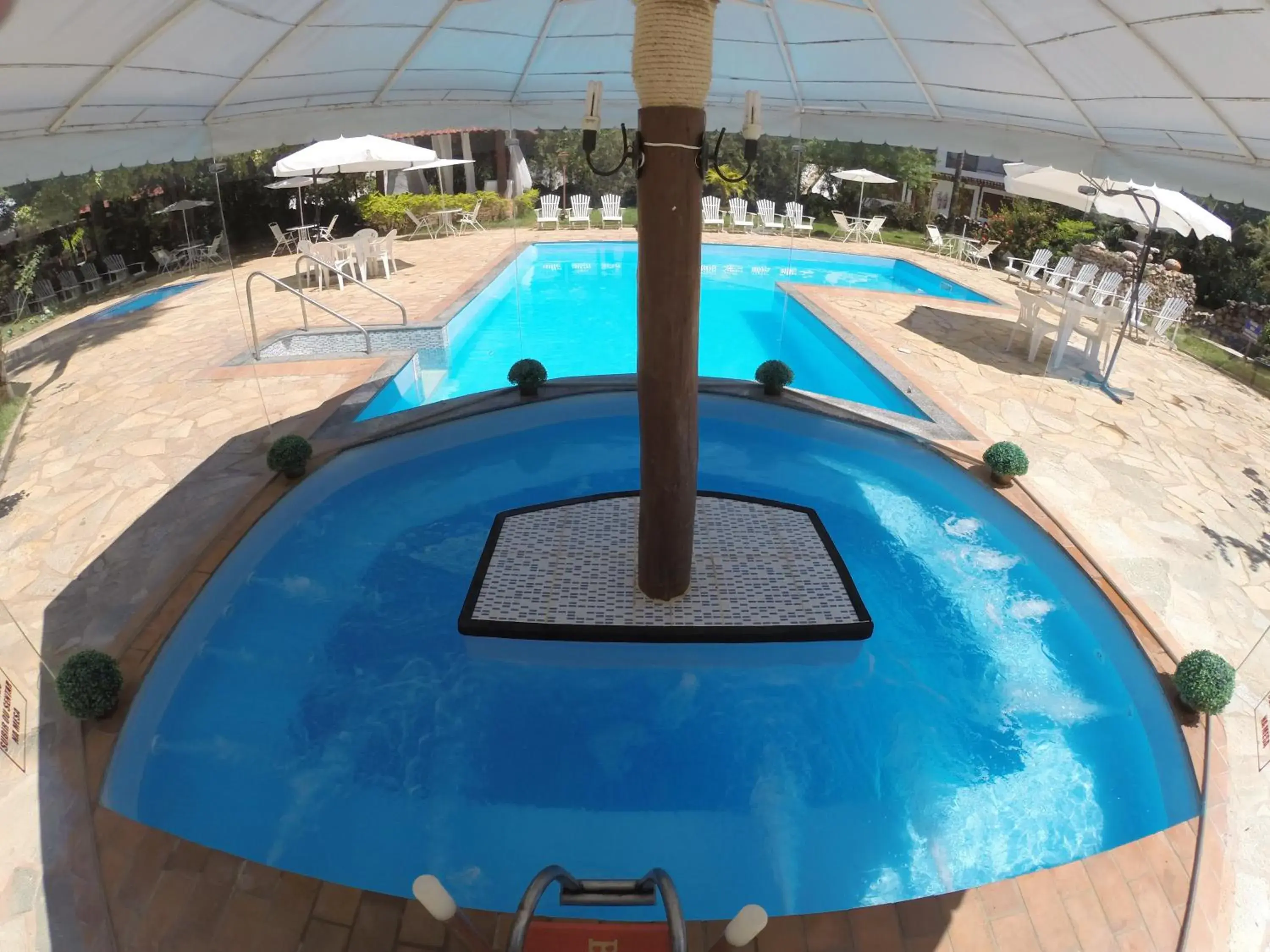 Swimming pool in Hotel Pousada Bonsai Swimming pool in Hotel Pousada Bonsai