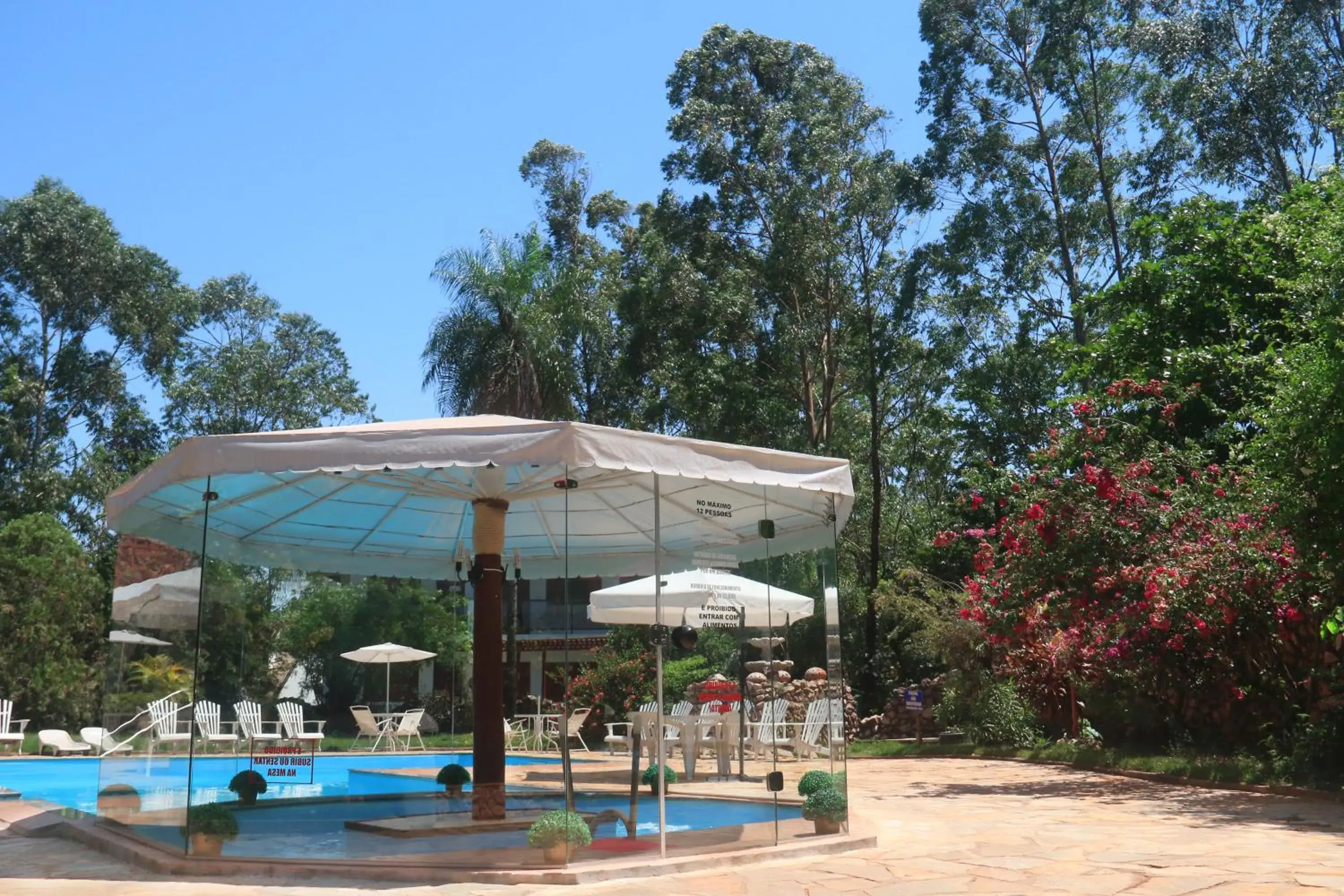 Swimming pool in Hotel Pousada Bonsai Swimming pool in Hotel Pousada Bonsai