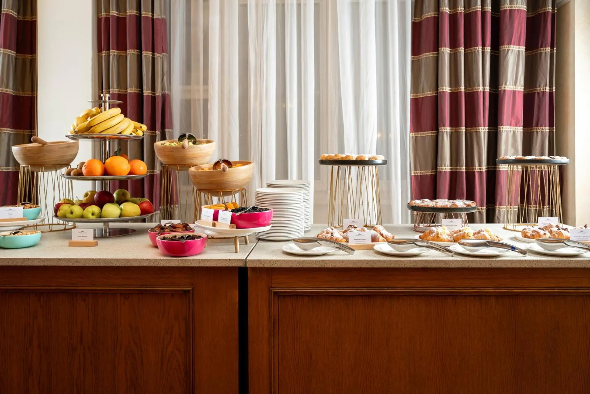 Breakfast in Schloss Hotel & Spa Pontresina