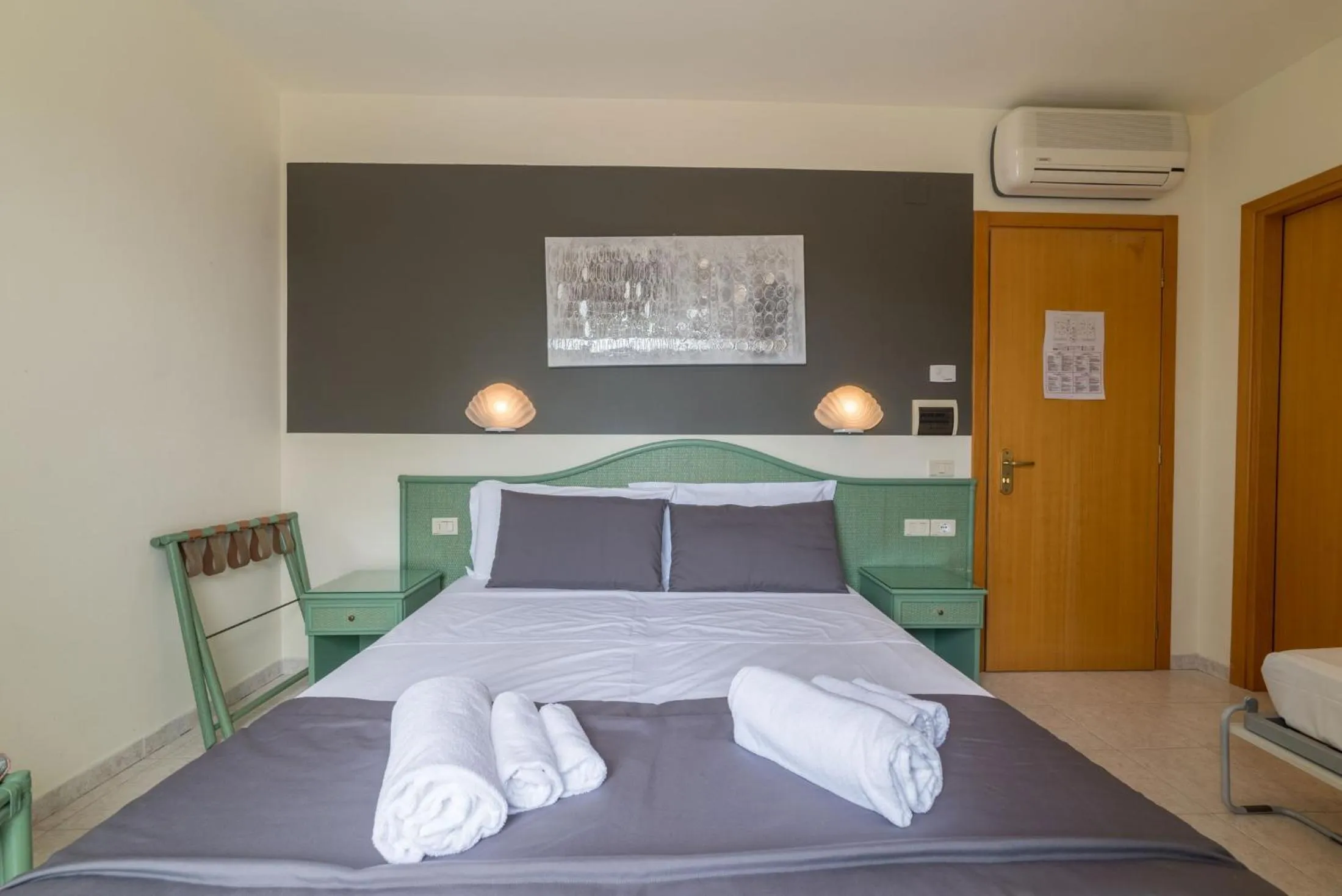 Bedroom, Bed in Hotel Airone