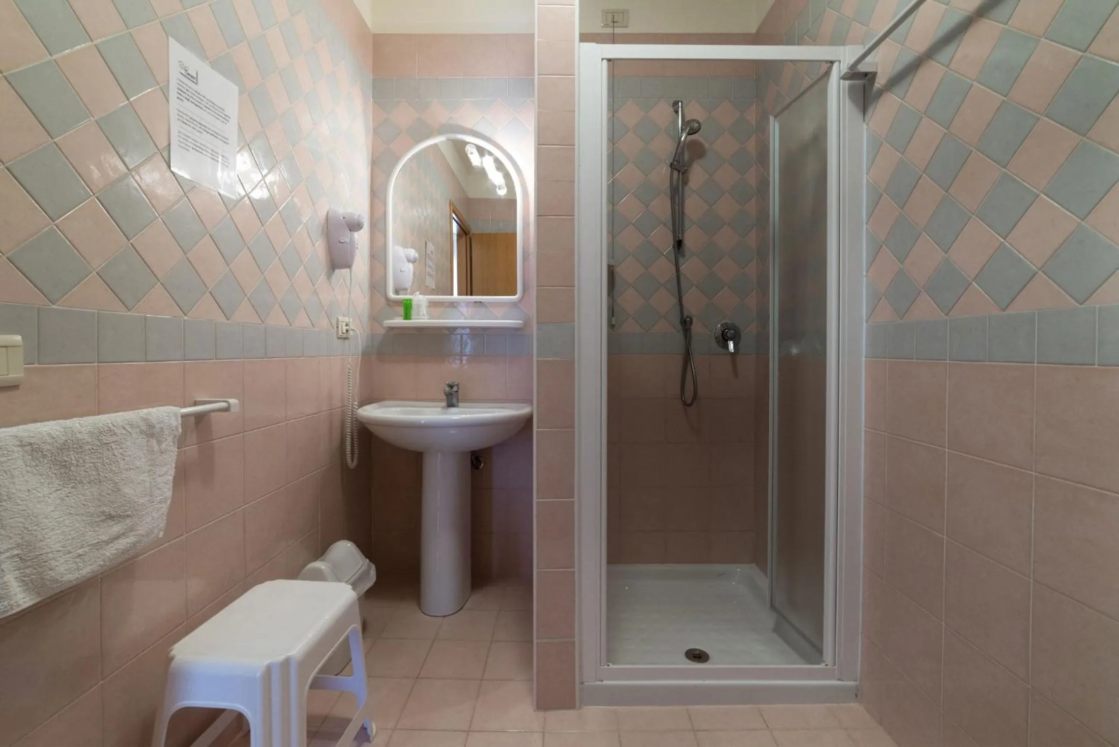 Bathroom in Hotel Airone