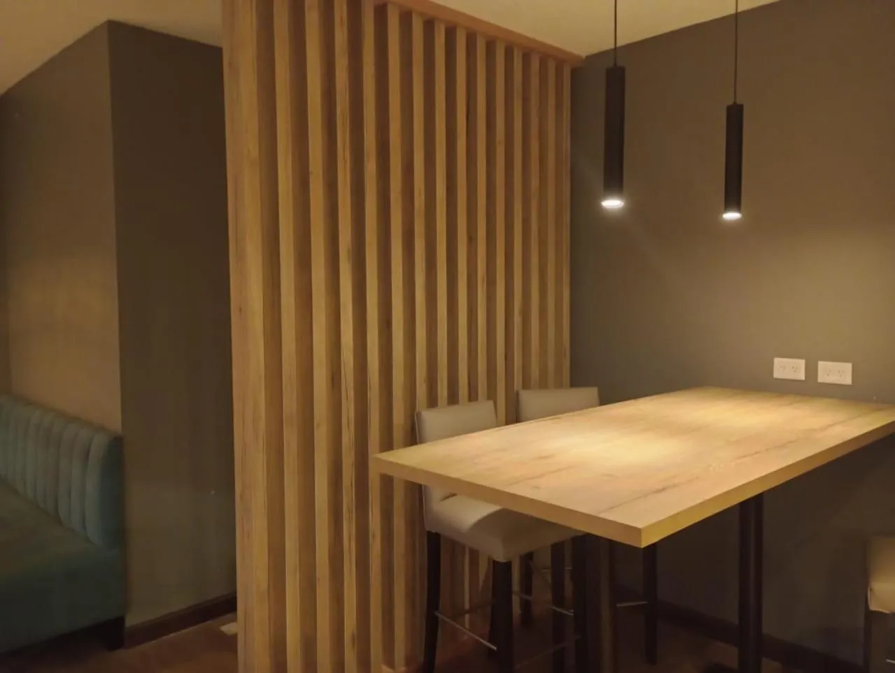 Communal lounge/ TV room in Lagos Andinos