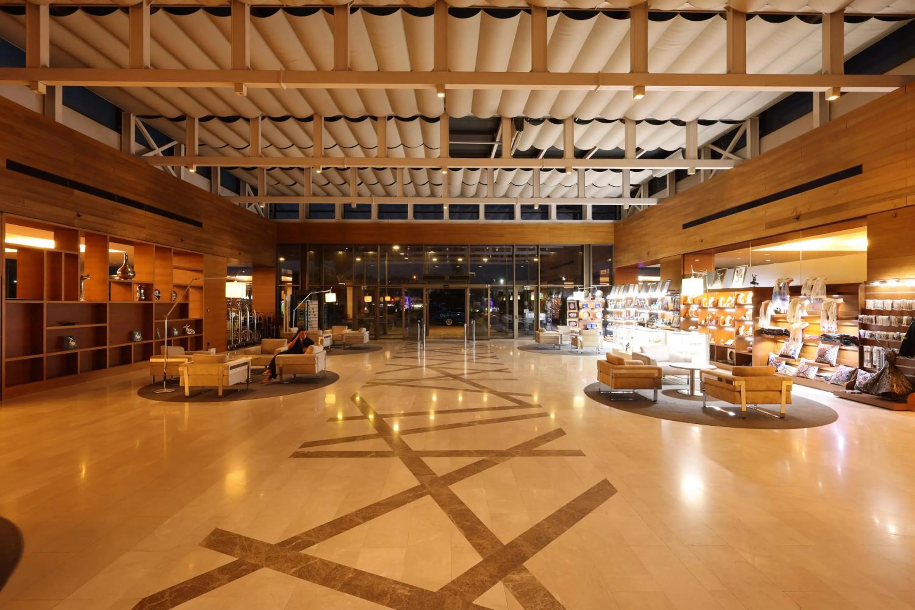 Restaurant/places to eat in Hilton Garden Inn Konya