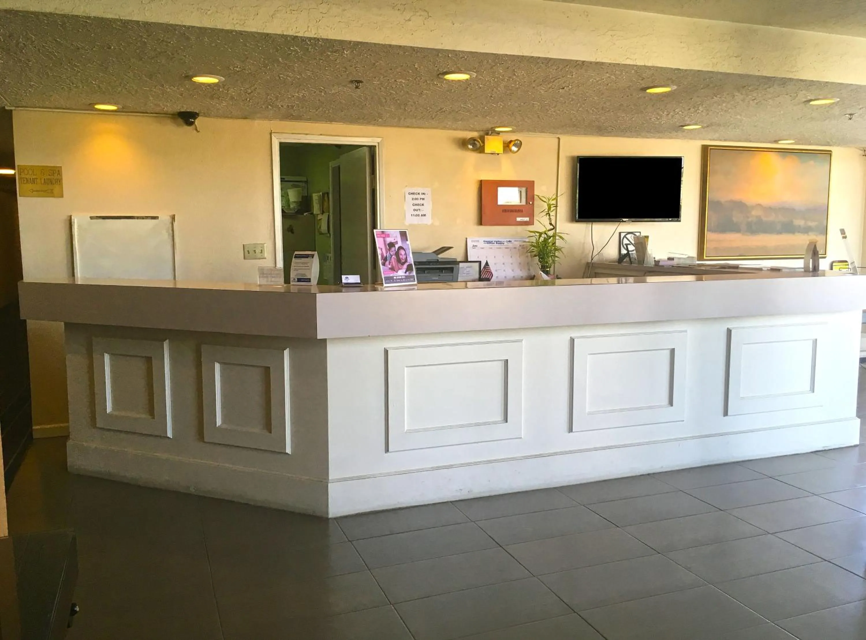 Lobby or reception in Studio 6 Suites Delano, CA