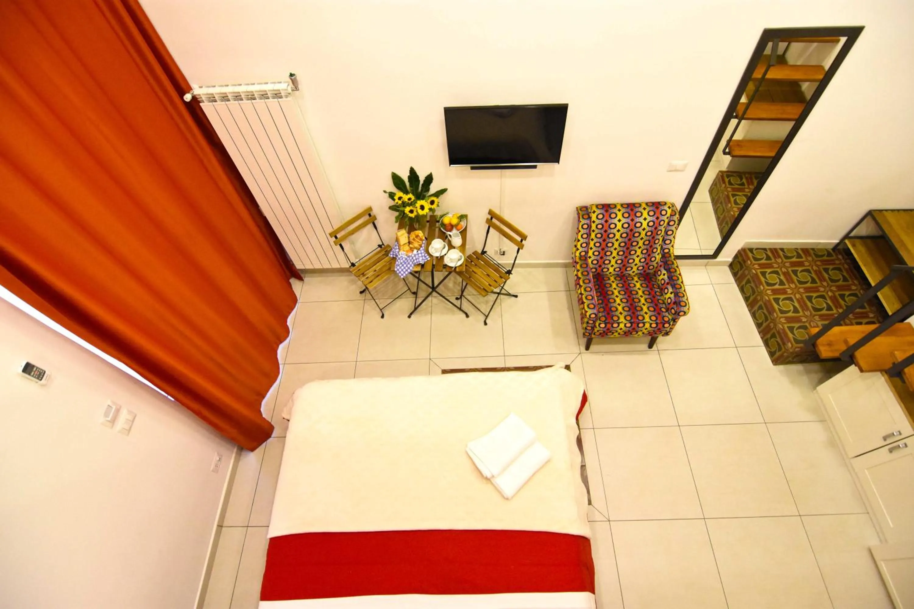 Shower, Bed in B&B Ninarella Napoli