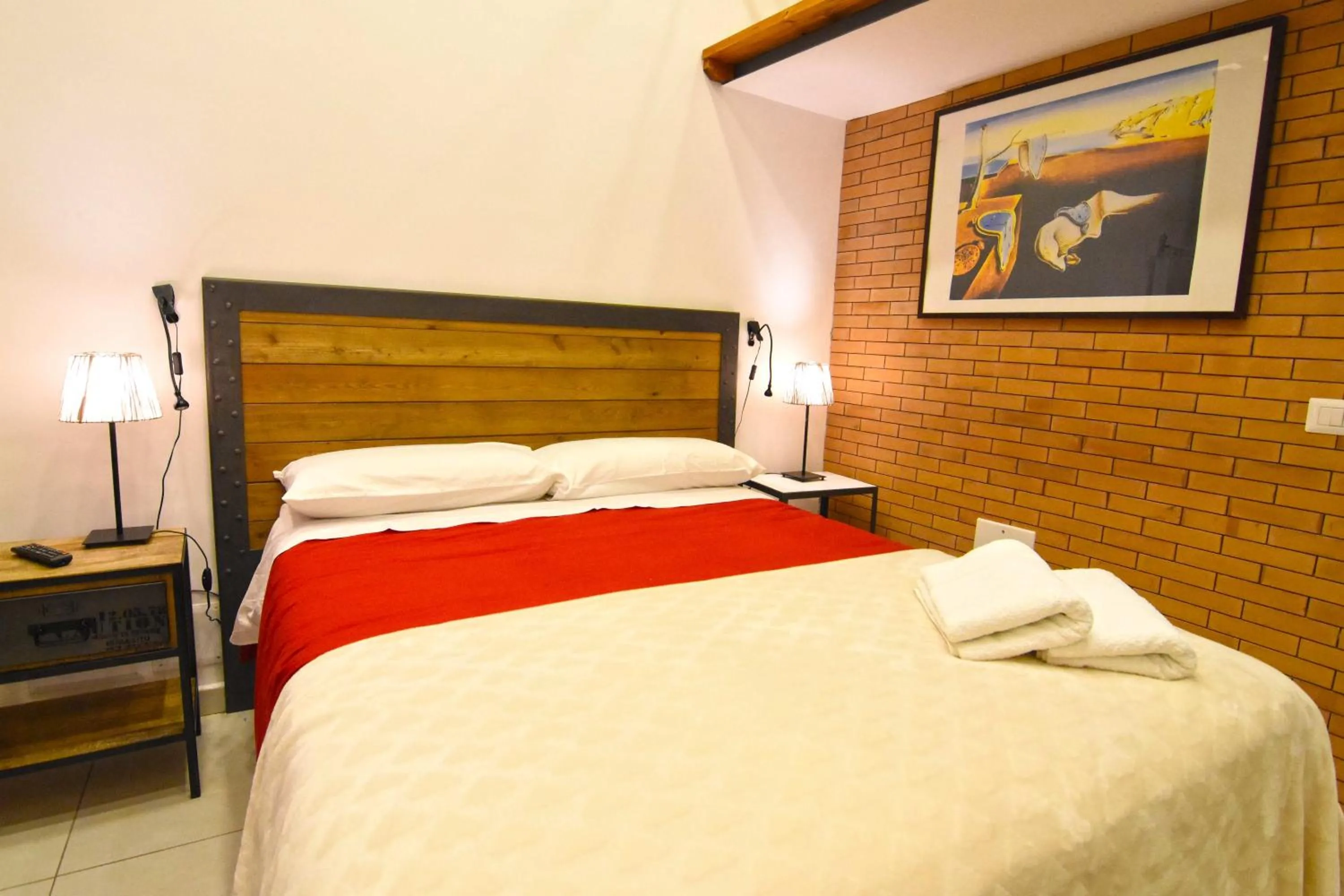 TV and multimedia, Bed in B&B Ninarella Napoli