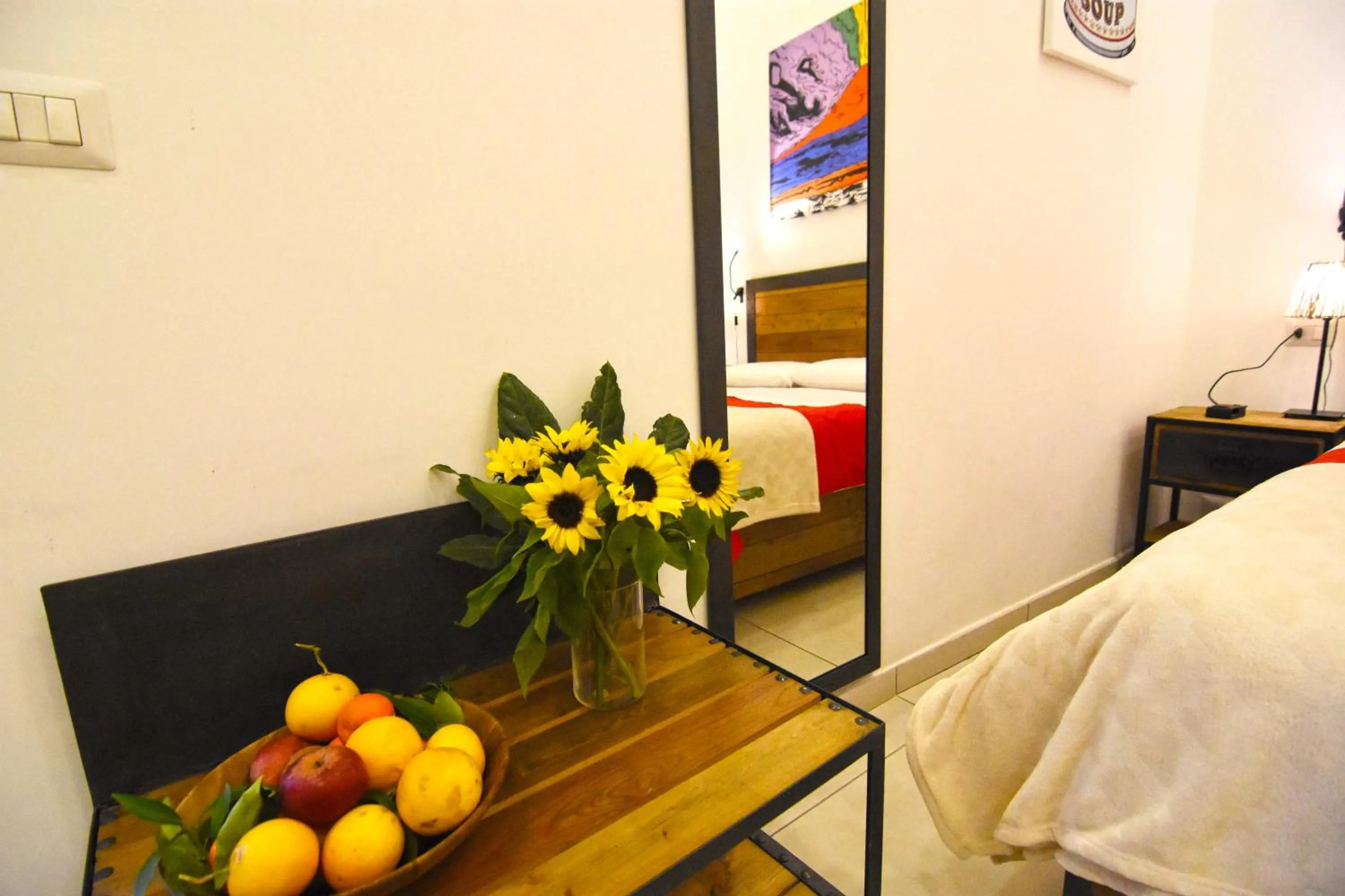 Decorative detail, Bed in B&B Ninarella Napoli