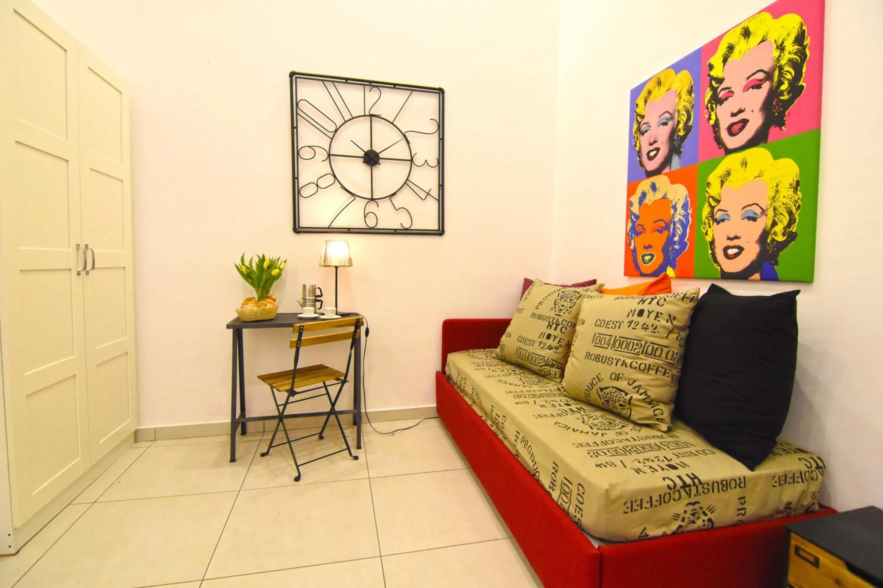 TV and multimedia in B&B Ninarella Napoli